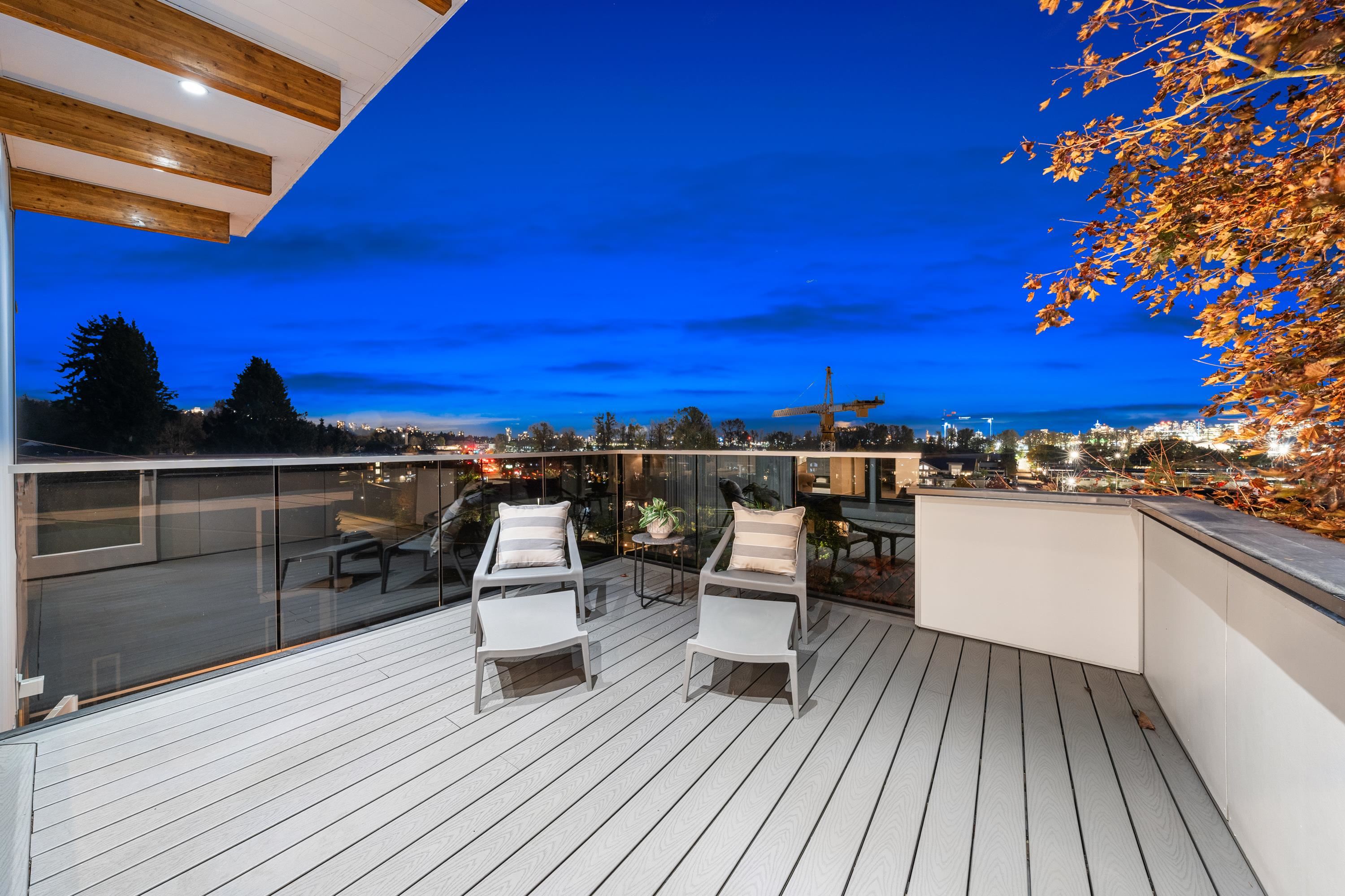  1140 17 Street - MLS&reg; # R3140844