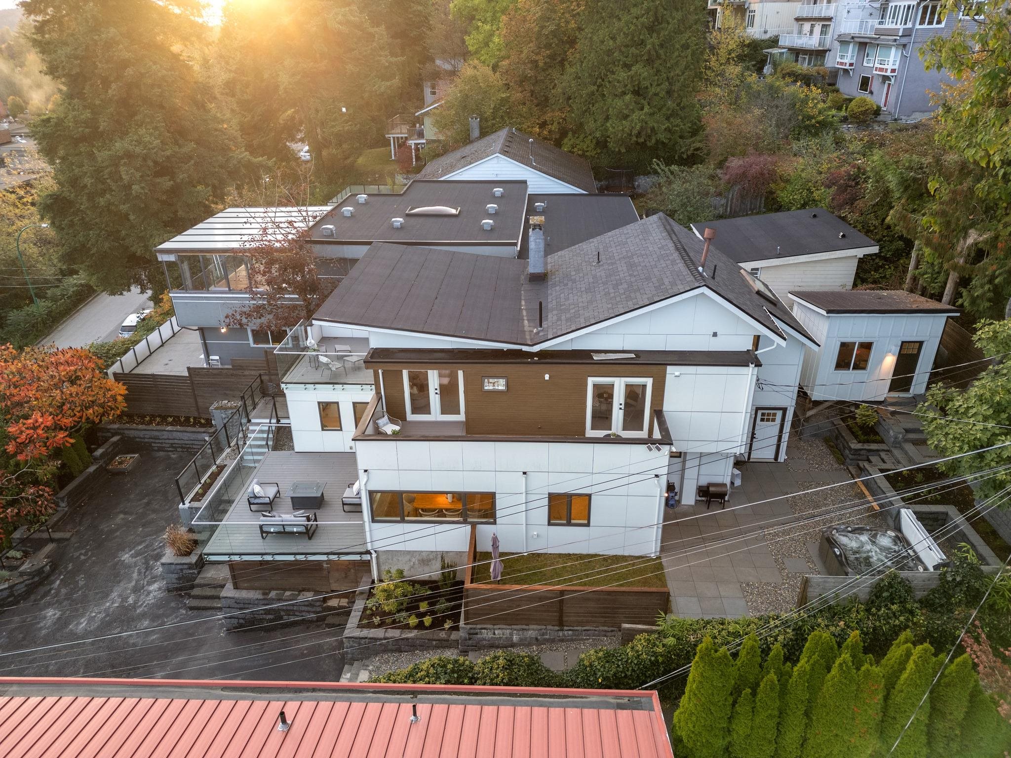  1140 17 Street - MLS&reg; # R3140844