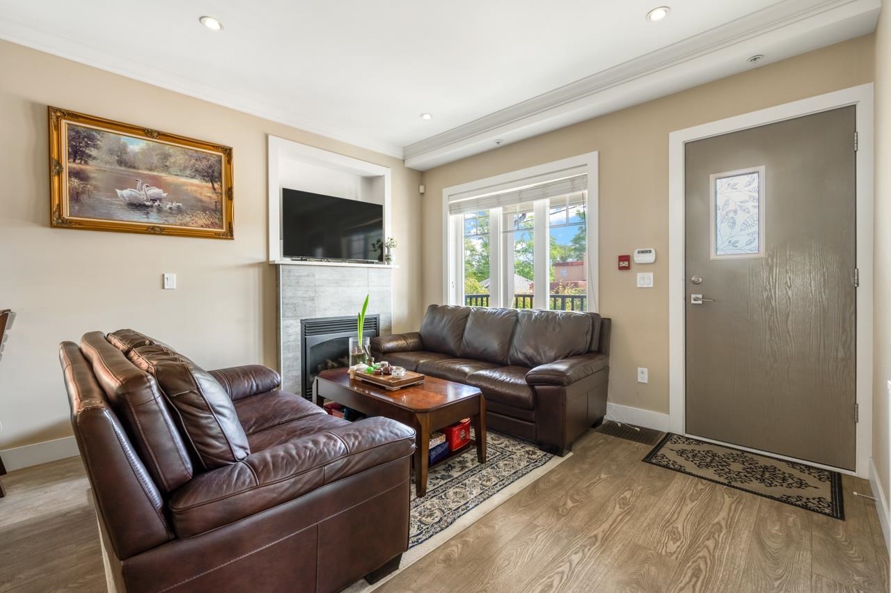 201 4577 Slocan Street - MLS&reg; # R3141011
