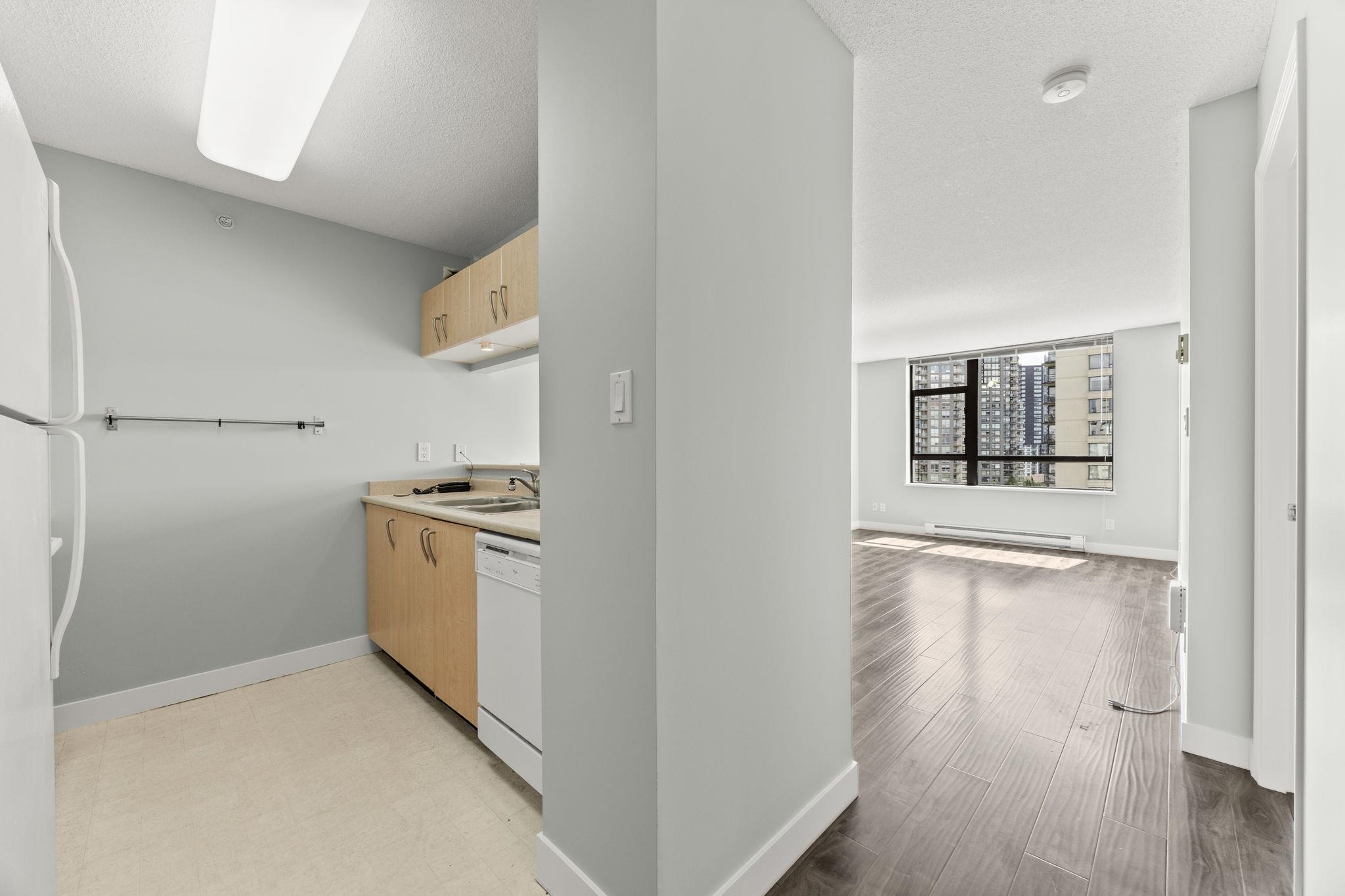 1409 3520 Crowley Drive - MLS&reg; # R3141180