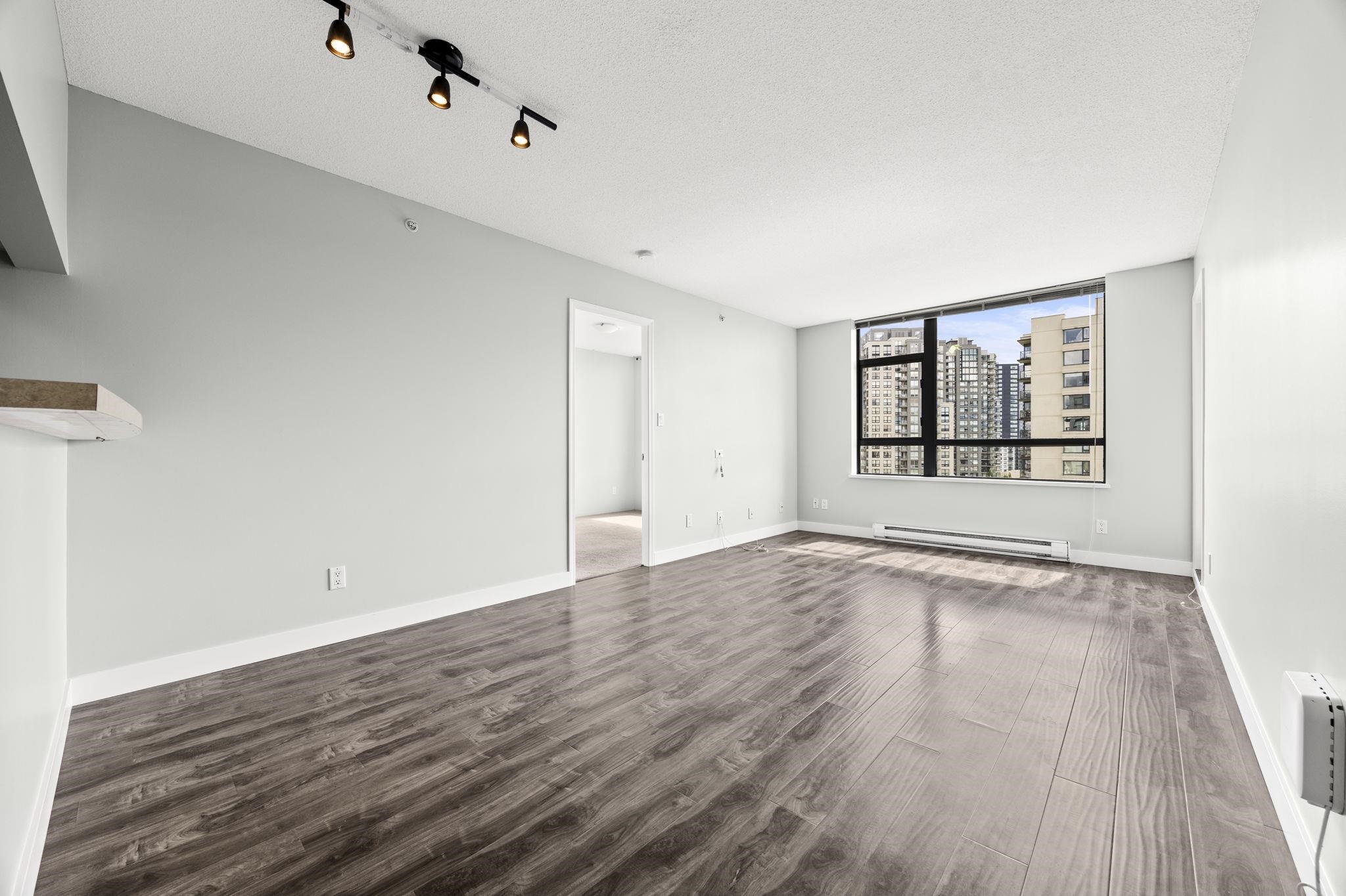 1409 3520 Crowley Drive - MLS&reg; # R3141180