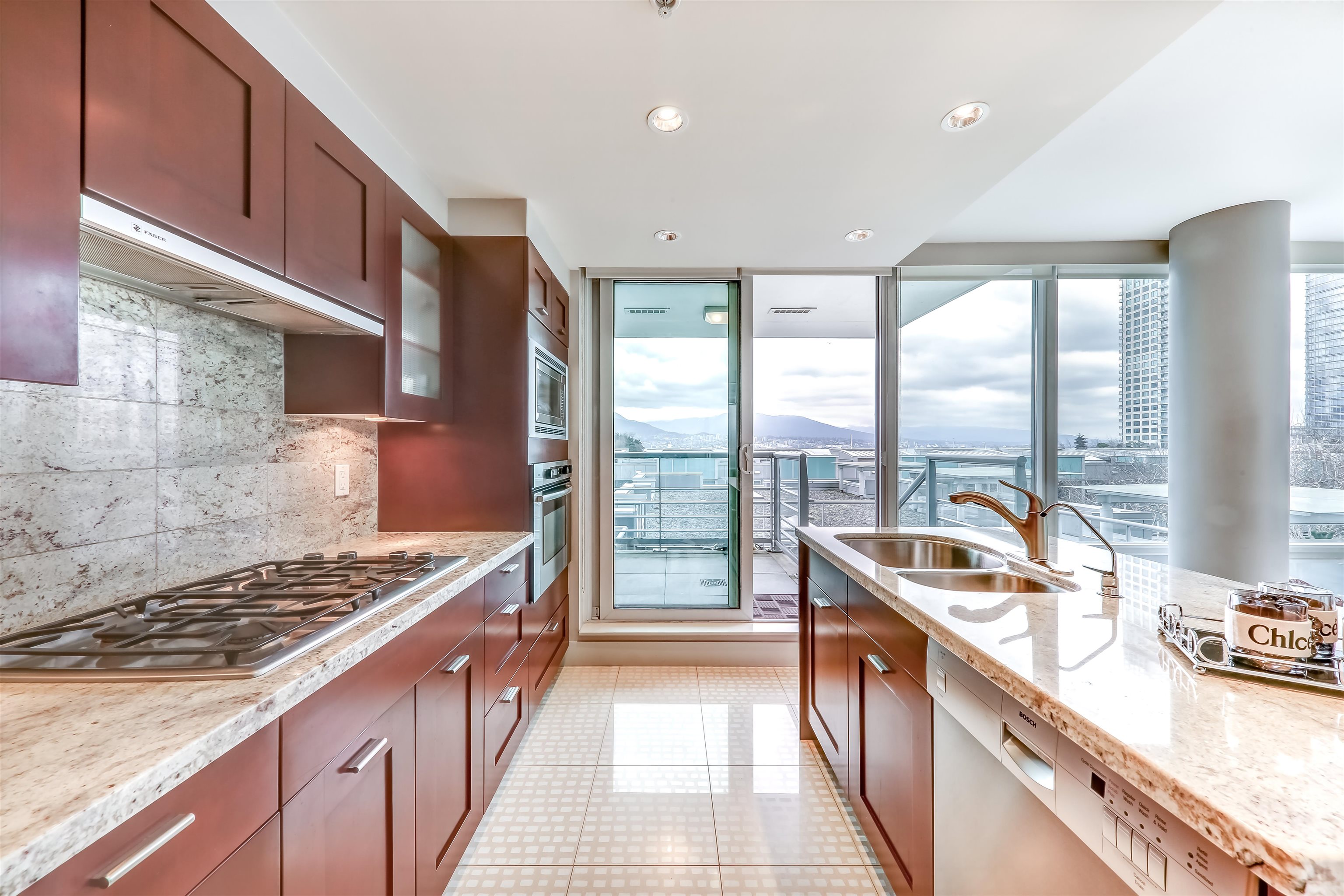 402 590 Nicola Street - MLS&reg; # R3141596