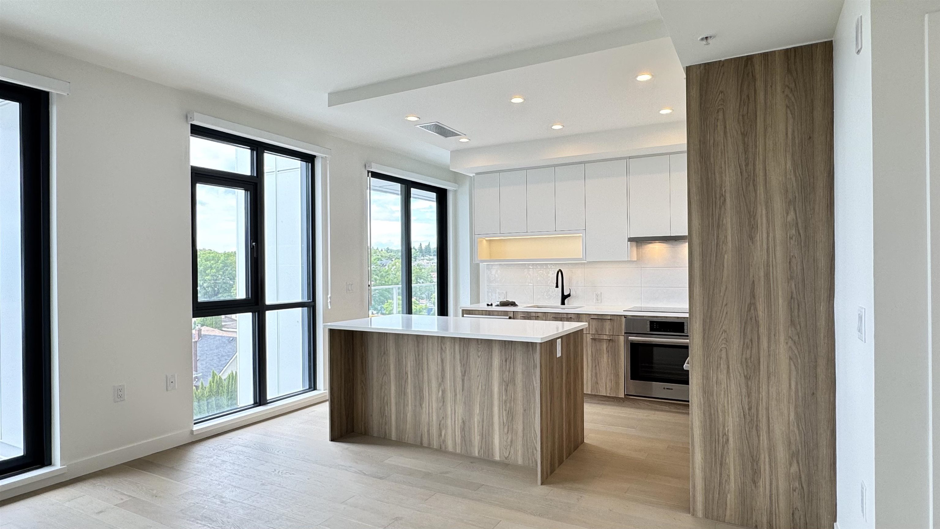 604 8398 Oak Street - MLS&reg; # R3141863