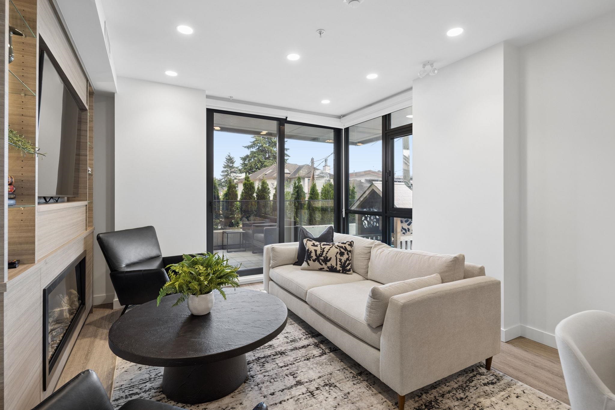 604 8398 Oak Street - MLS&reg; # R3141863
