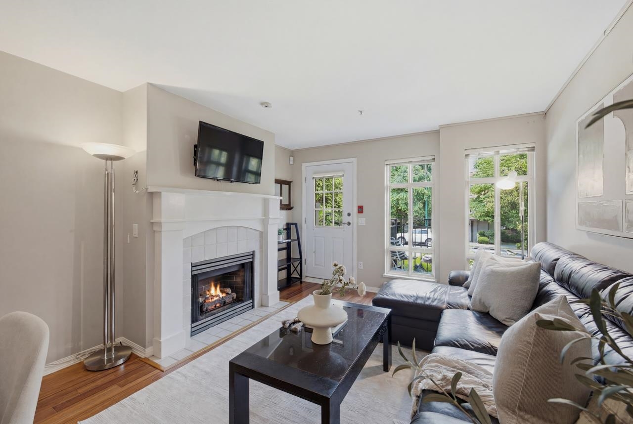  3018 4th Avenue - MLS&reg; # R3141904