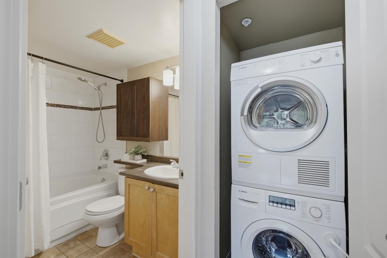  3018 4th Avenue - MLS&reg; # R3141904