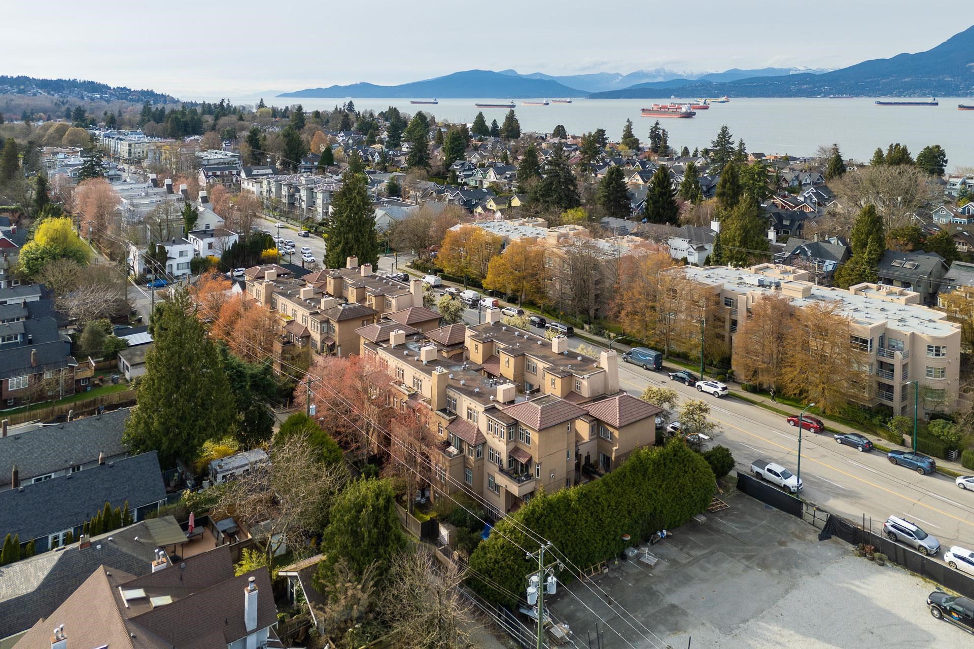  3018 4th Avenue - MLS&reg; # R3141904