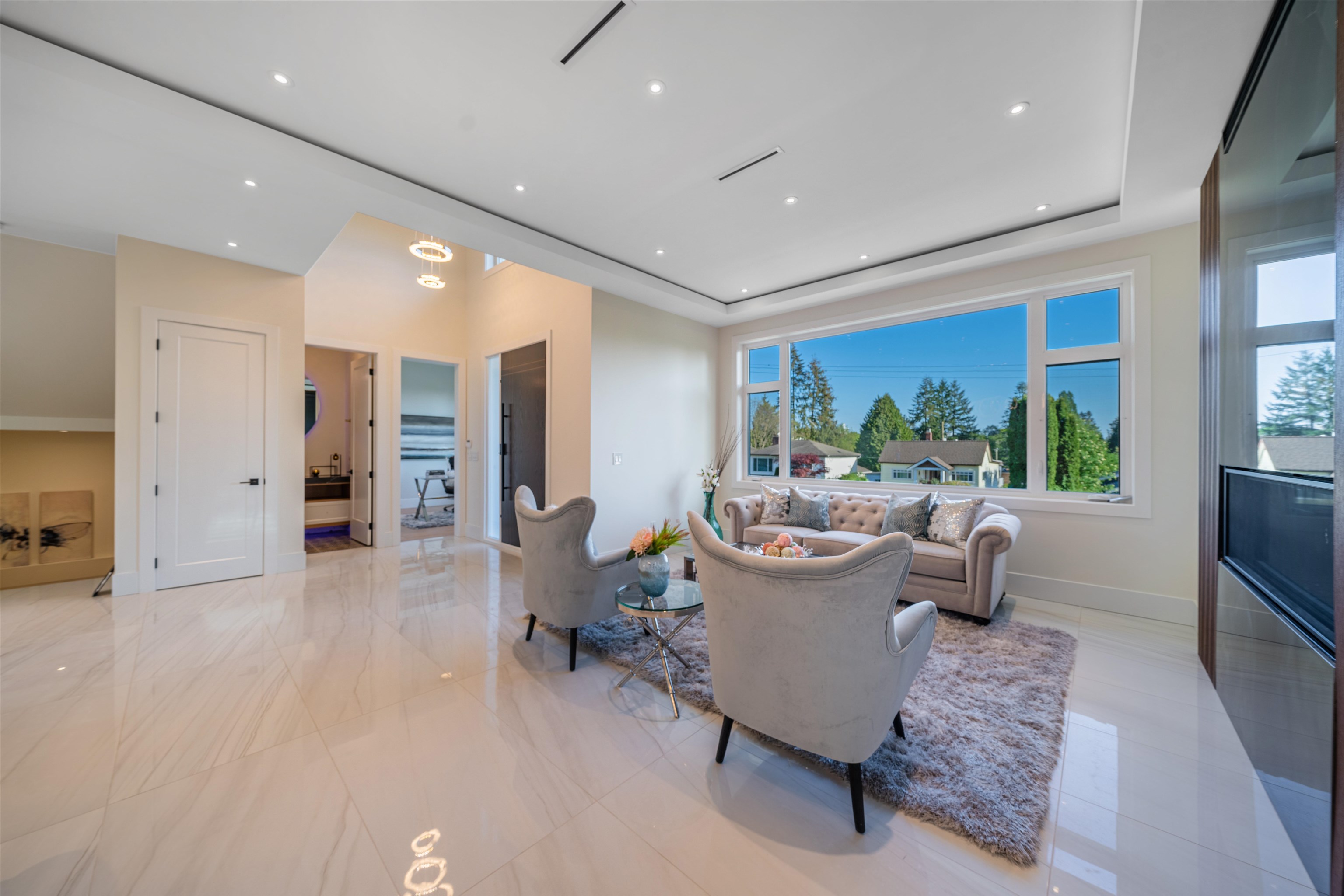  214 24th Street - MLS&reg; # R3142141