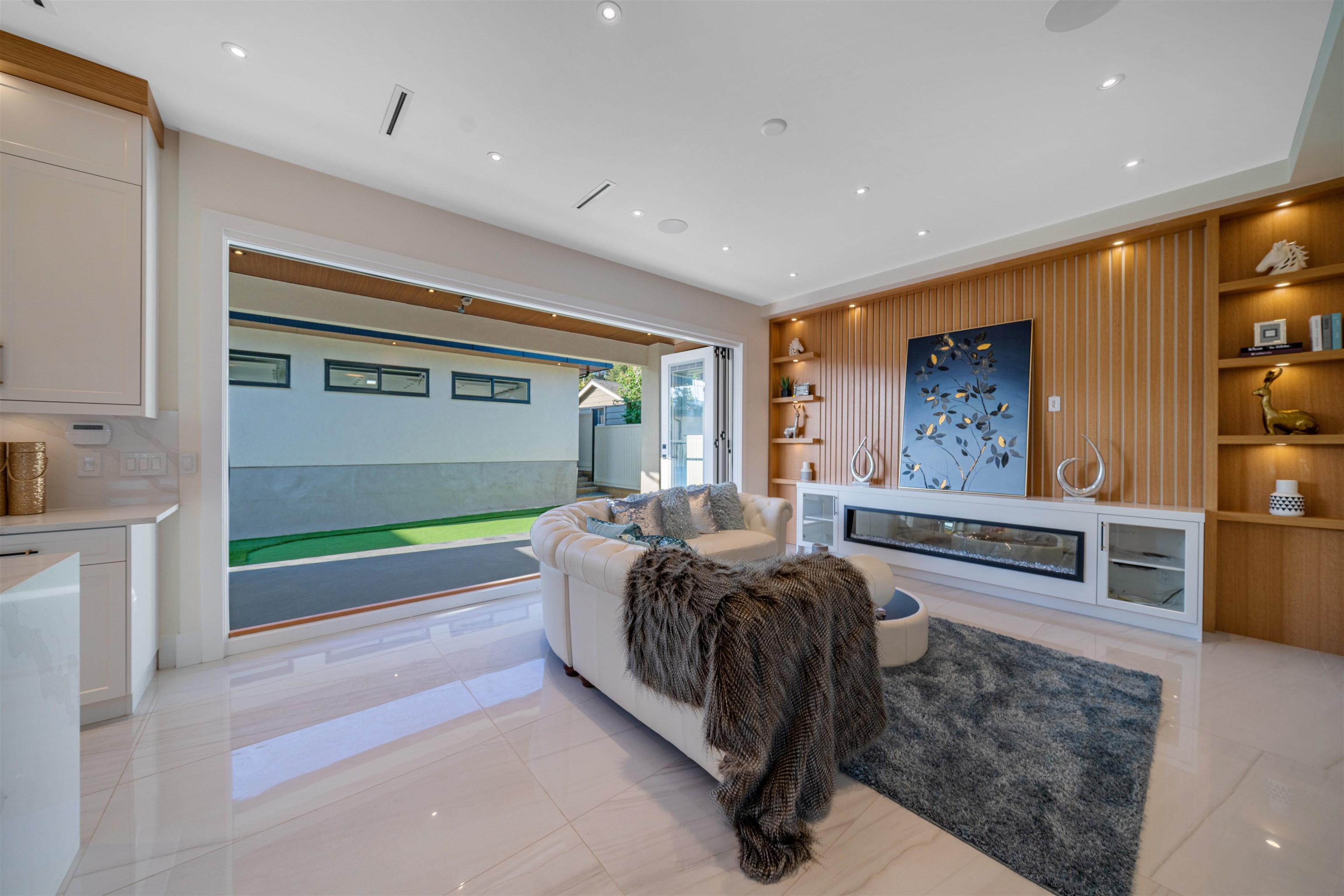  214 24th Street - MLS&reg; # R3142141