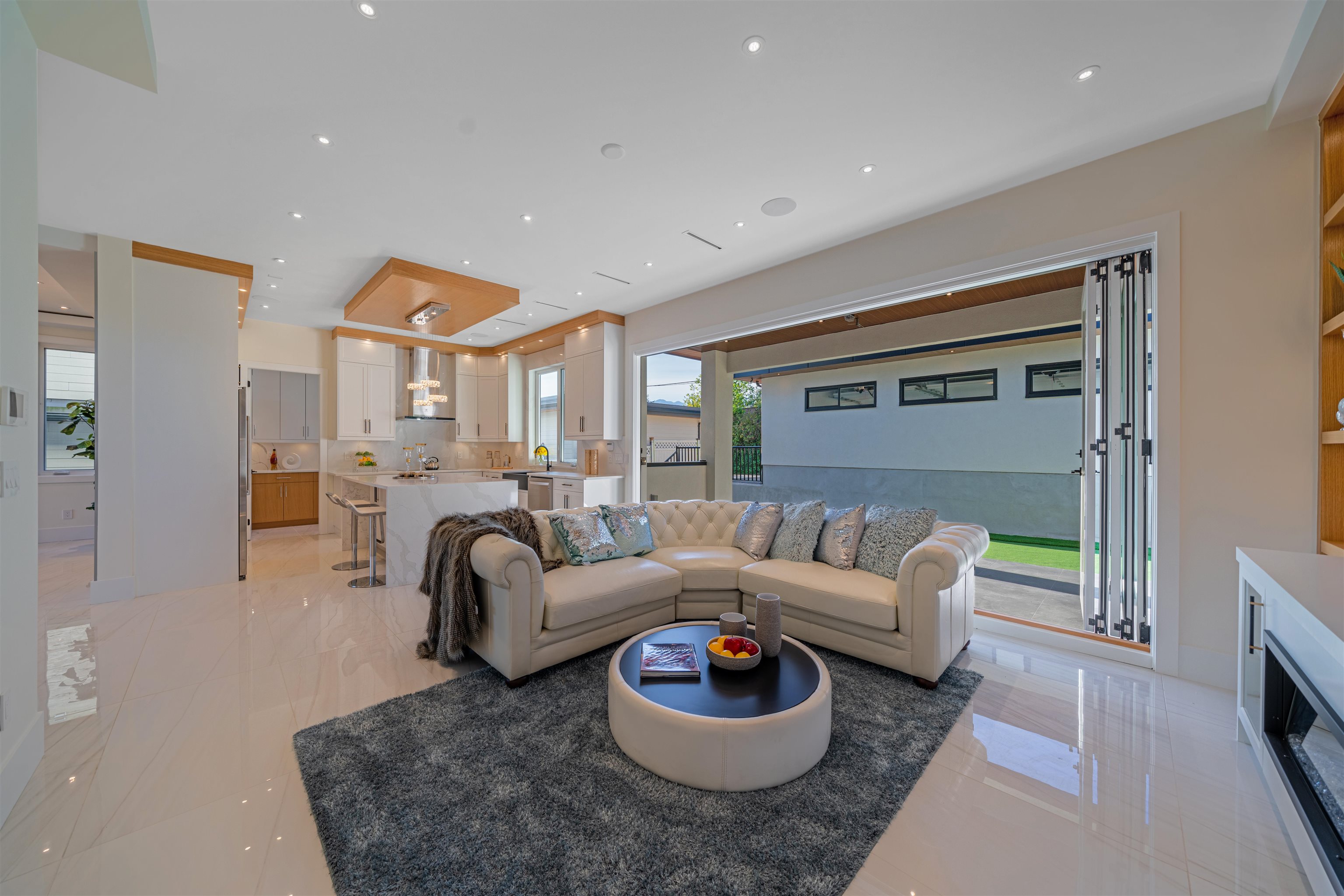  214 24th Street - MLS&reg; # R3142141