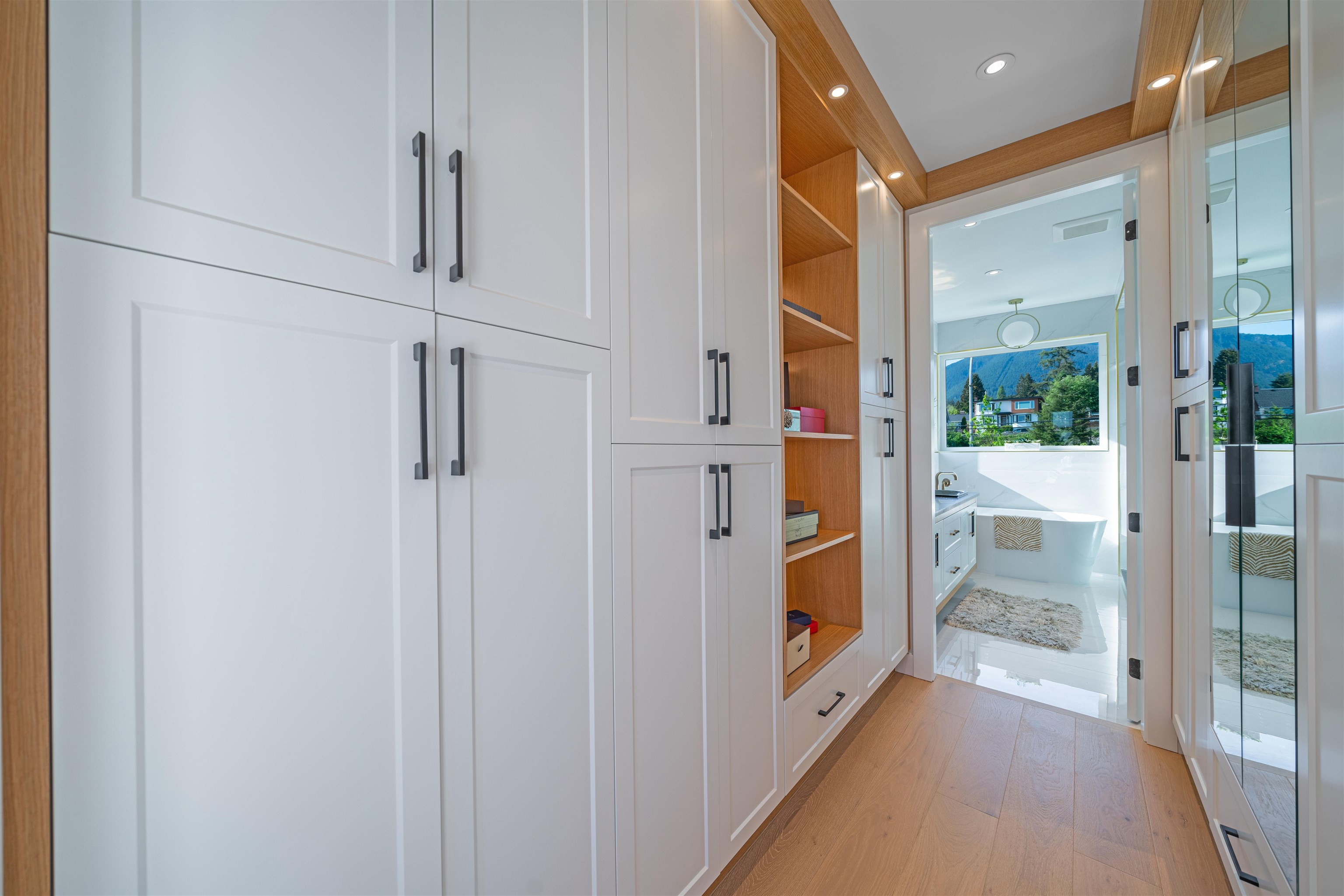  214 24th Street - MLS&reg; # R3142141