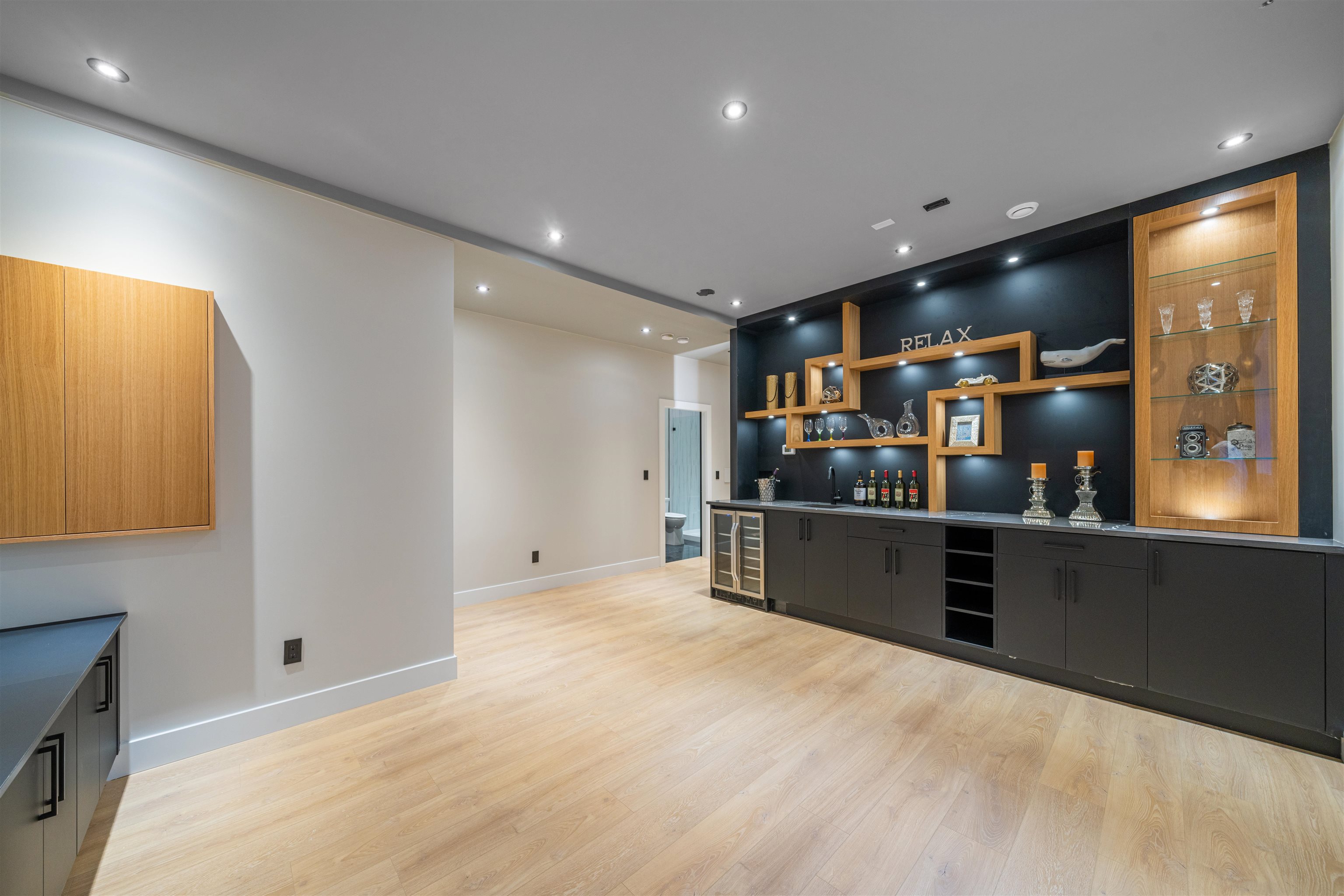  214 24th Street - MLS&reg; # R3142141