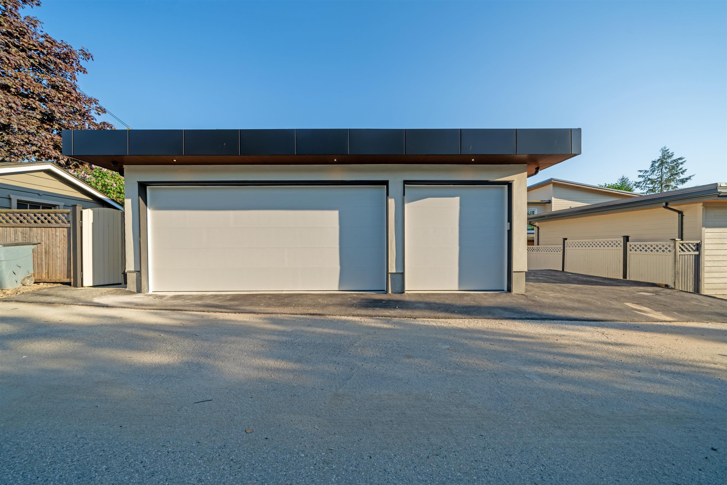  214 24th Street - MLS&reg; # R3142141