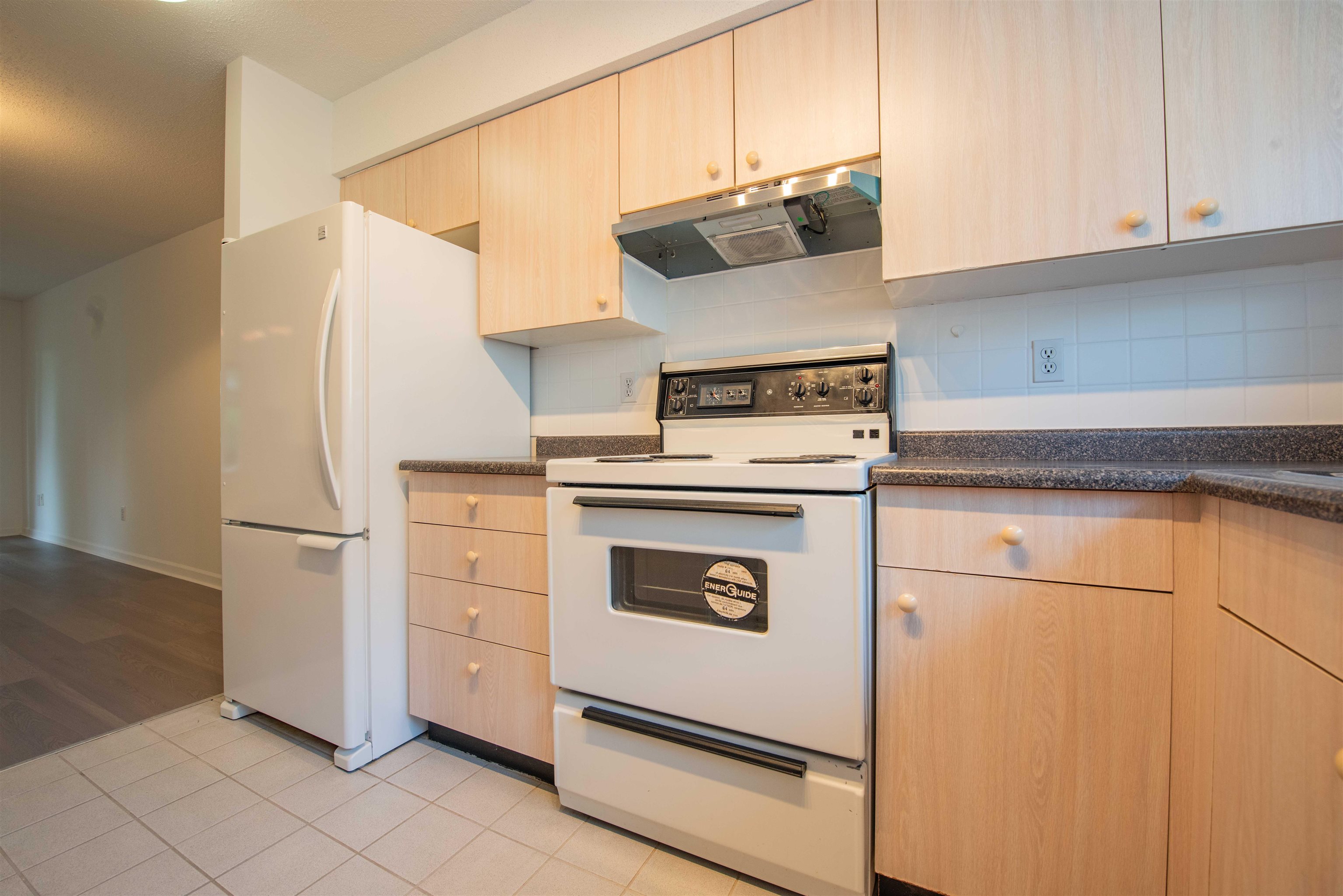 202 3683 Wellington Avenue - MLS&reg; # R3142241