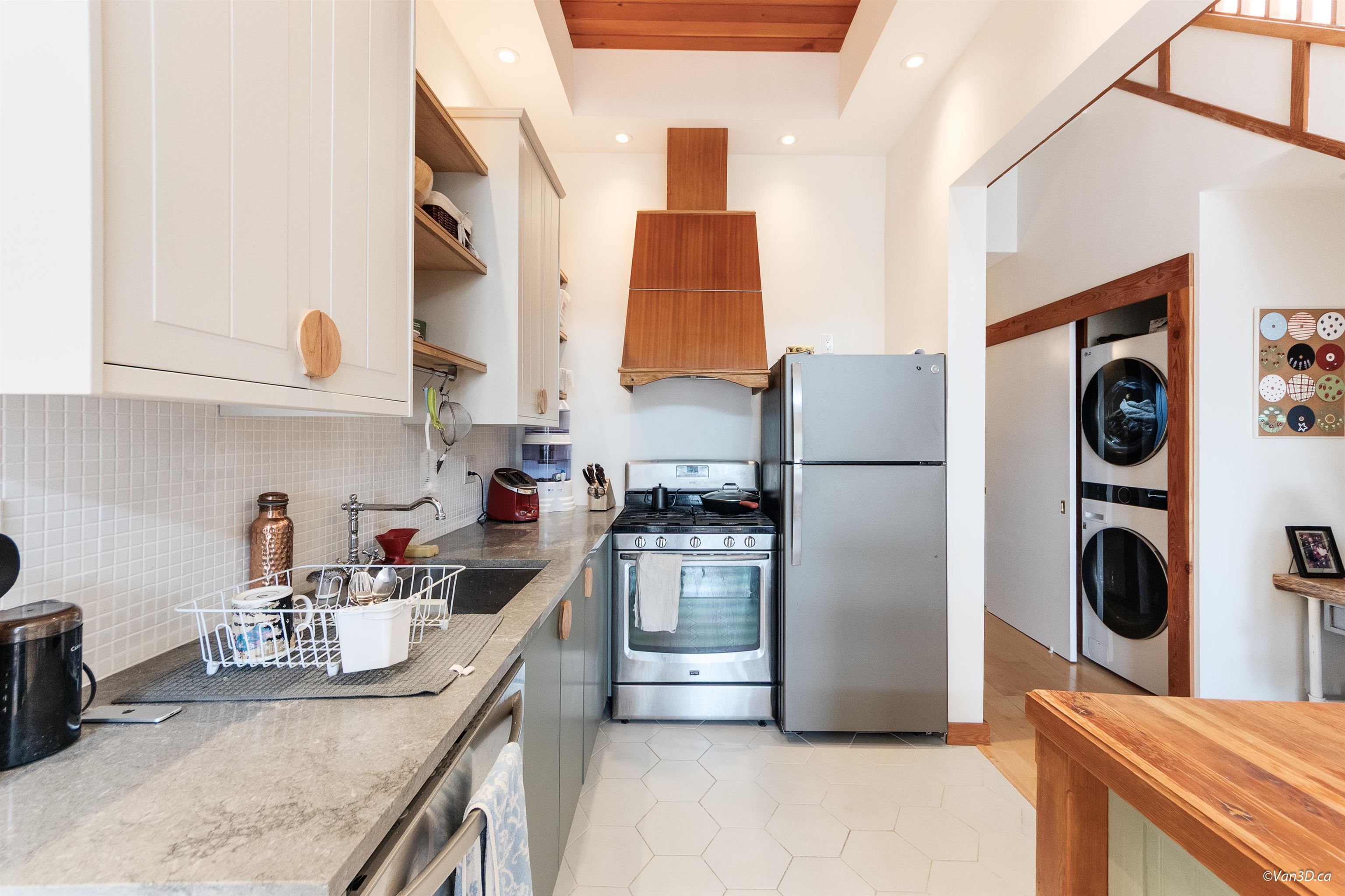 307 980 22nd Avenue - MLS&reg; # R3142569
