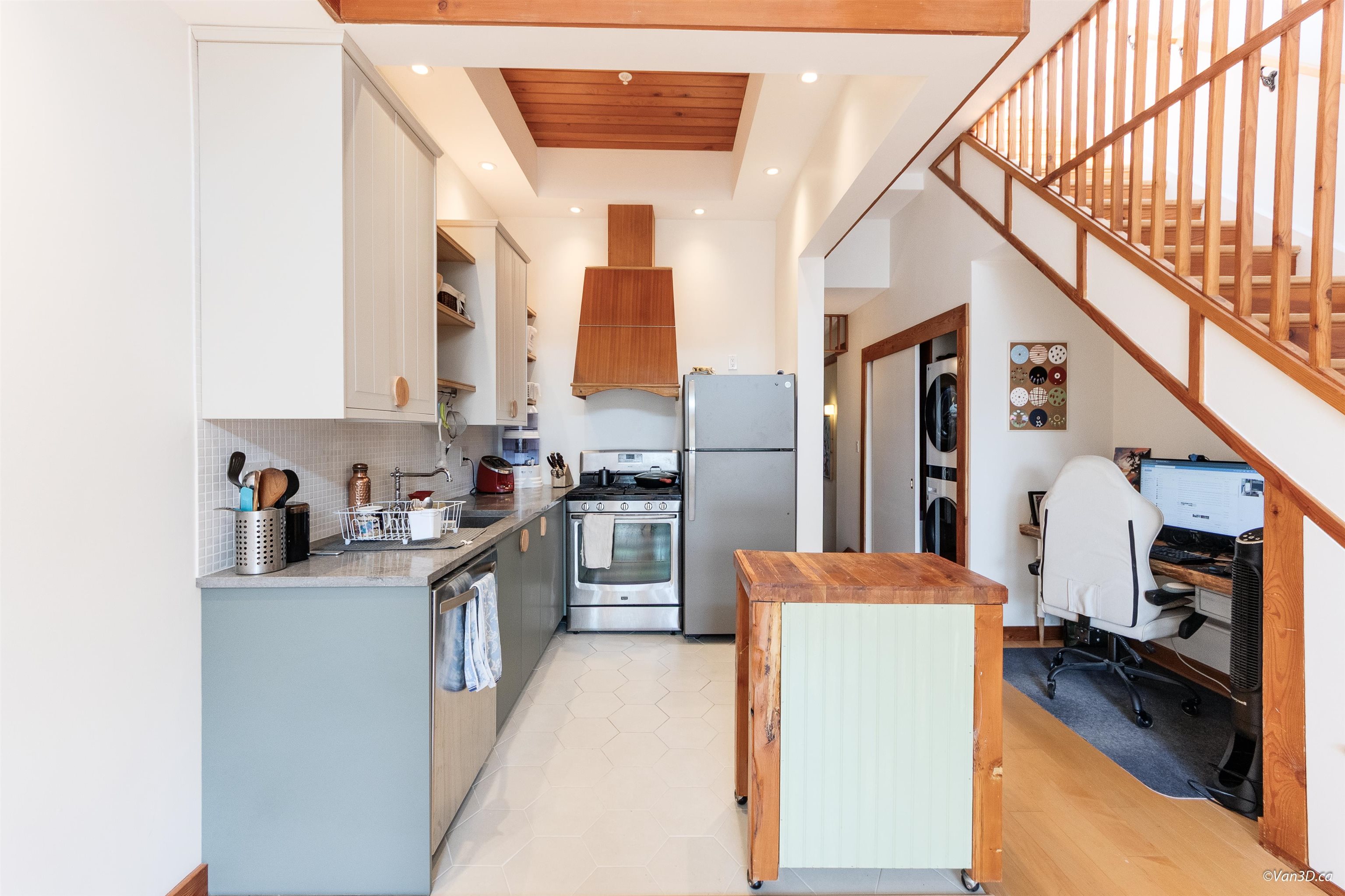 307 980 22nd Avenue - MLS&reg; # R3142569