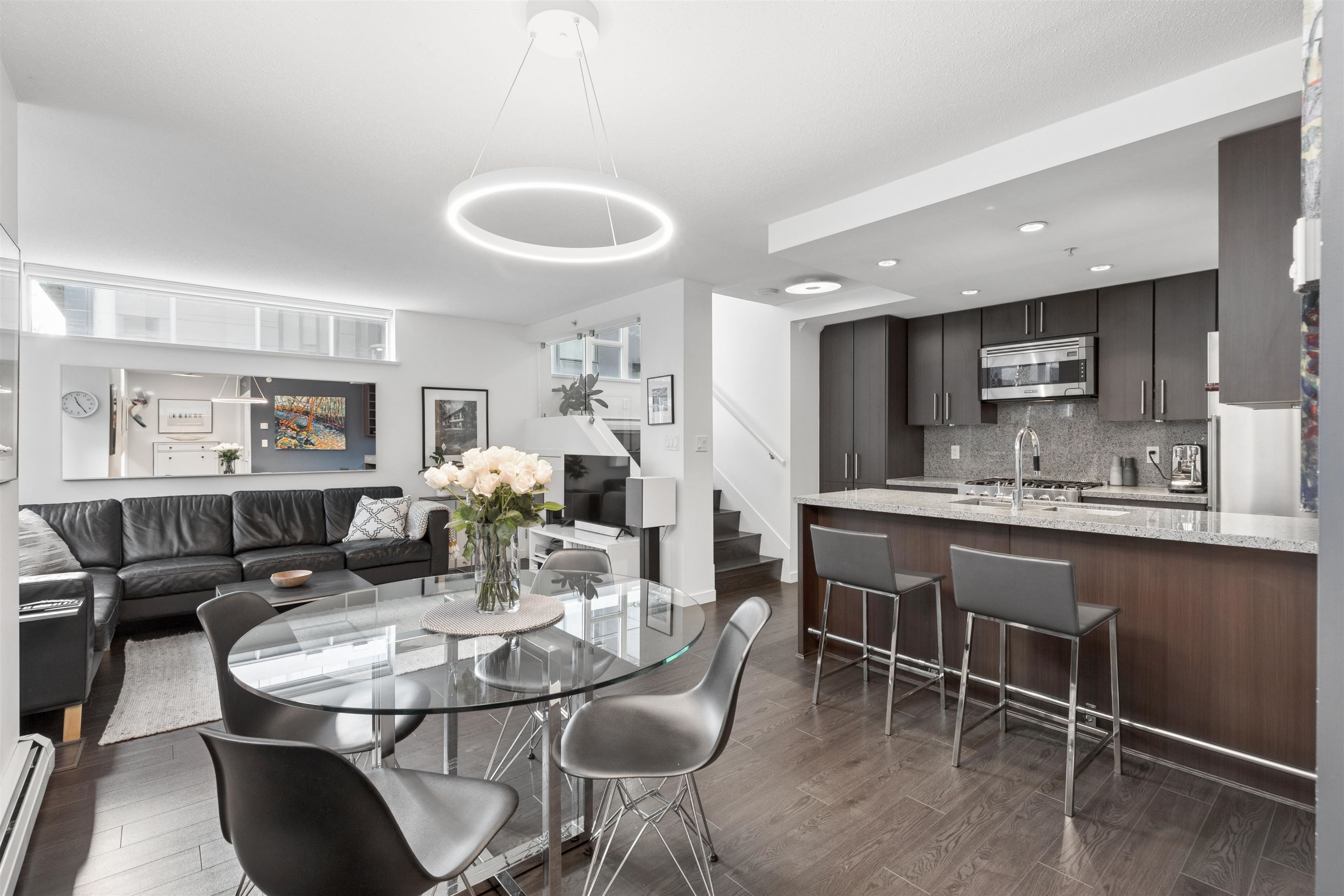  156 1st Avenue - MLS&reg; # R3142601