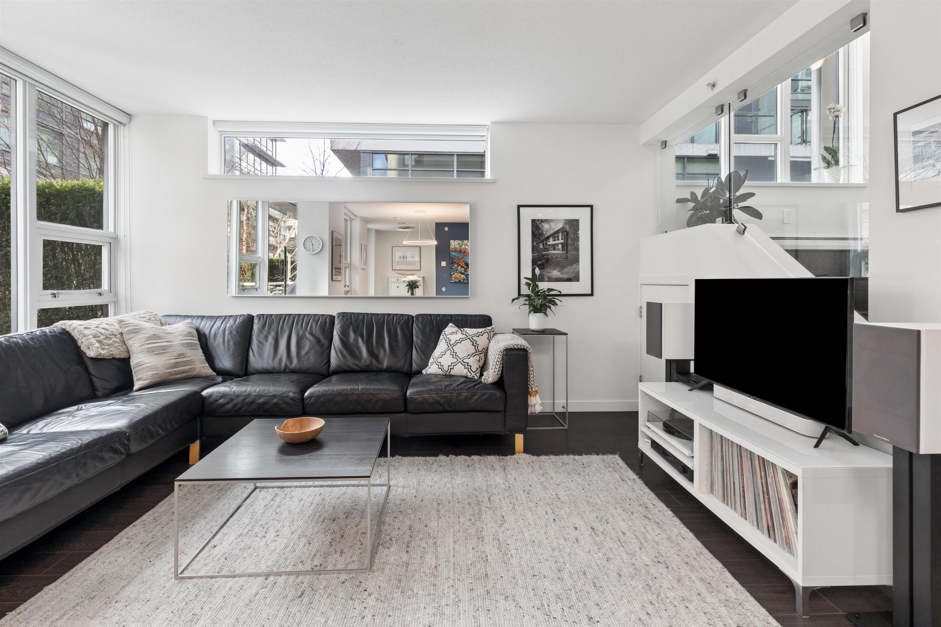  156 1st Avenue - MLS&reg; # R3142601