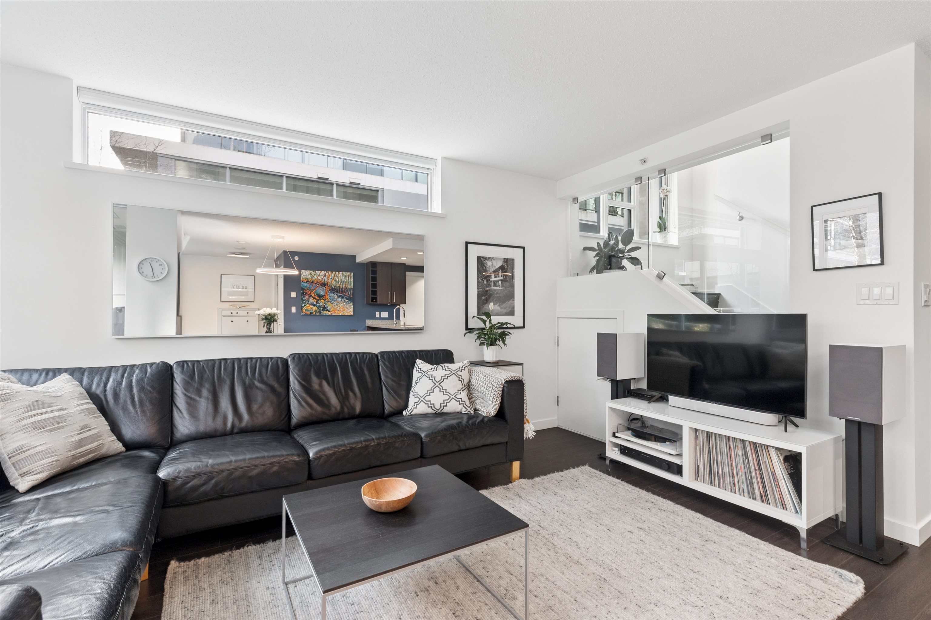  156 1st Avenue - MLS&reg; # R3142601