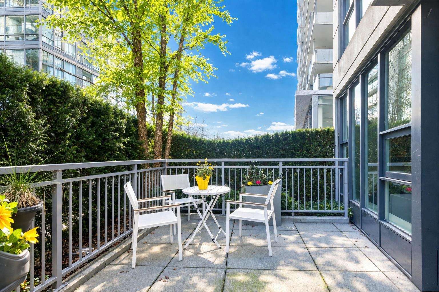  156 1st Avenue - MLS&reg; # R3142601