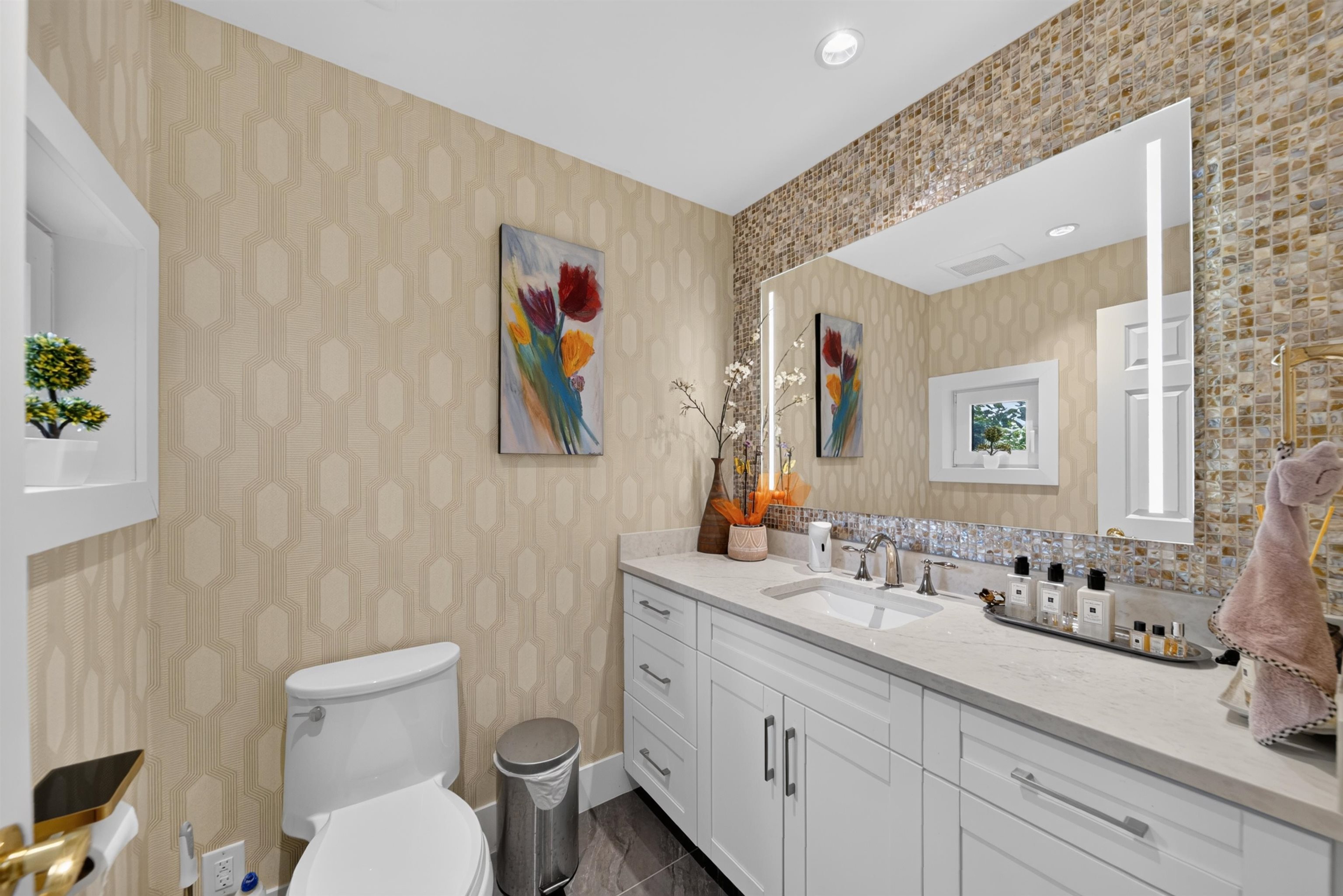  1572 Chippendale Court - MLS&reg; # R3142850