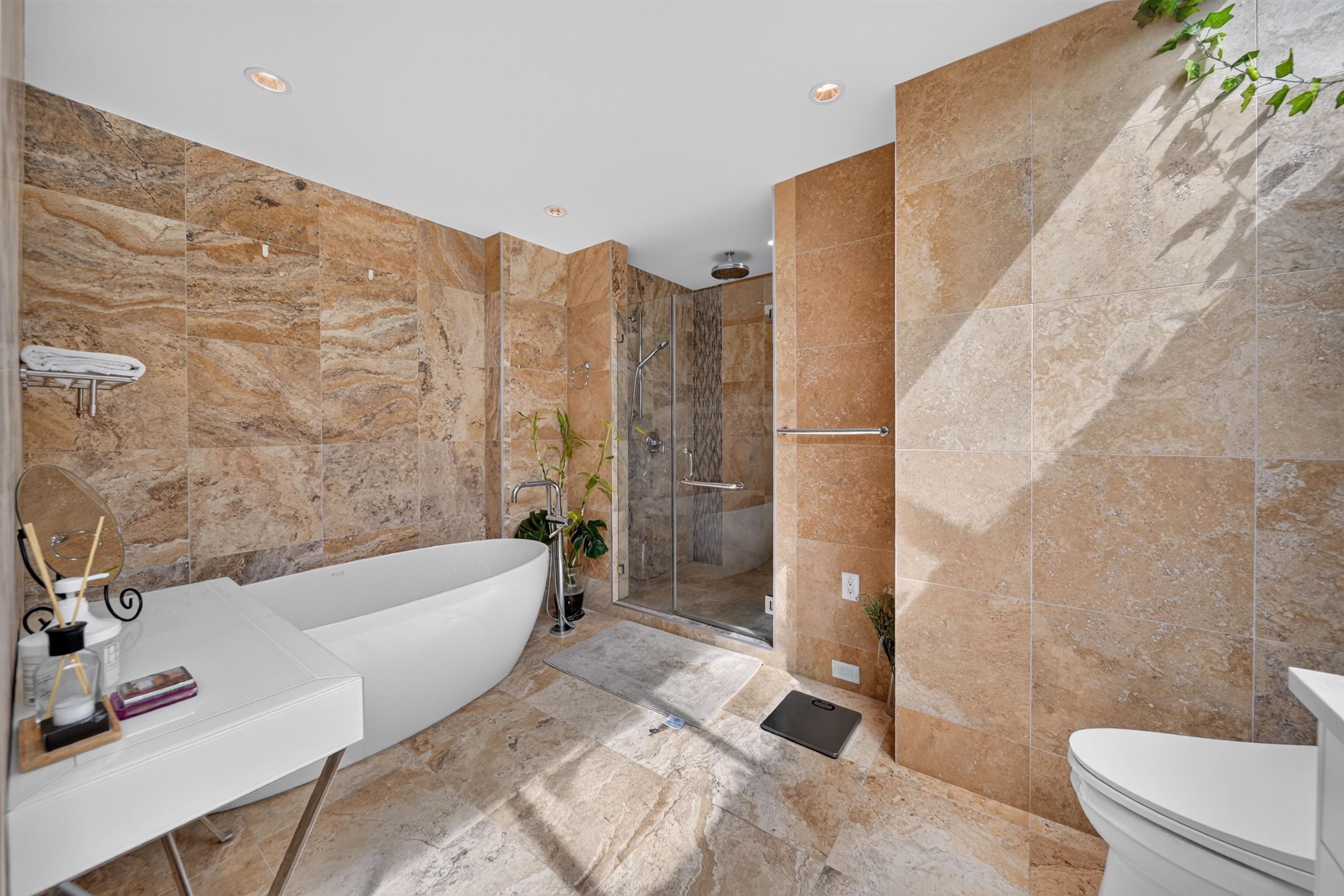  1572 Chippendale Court - MLS&reg; # R3142850
