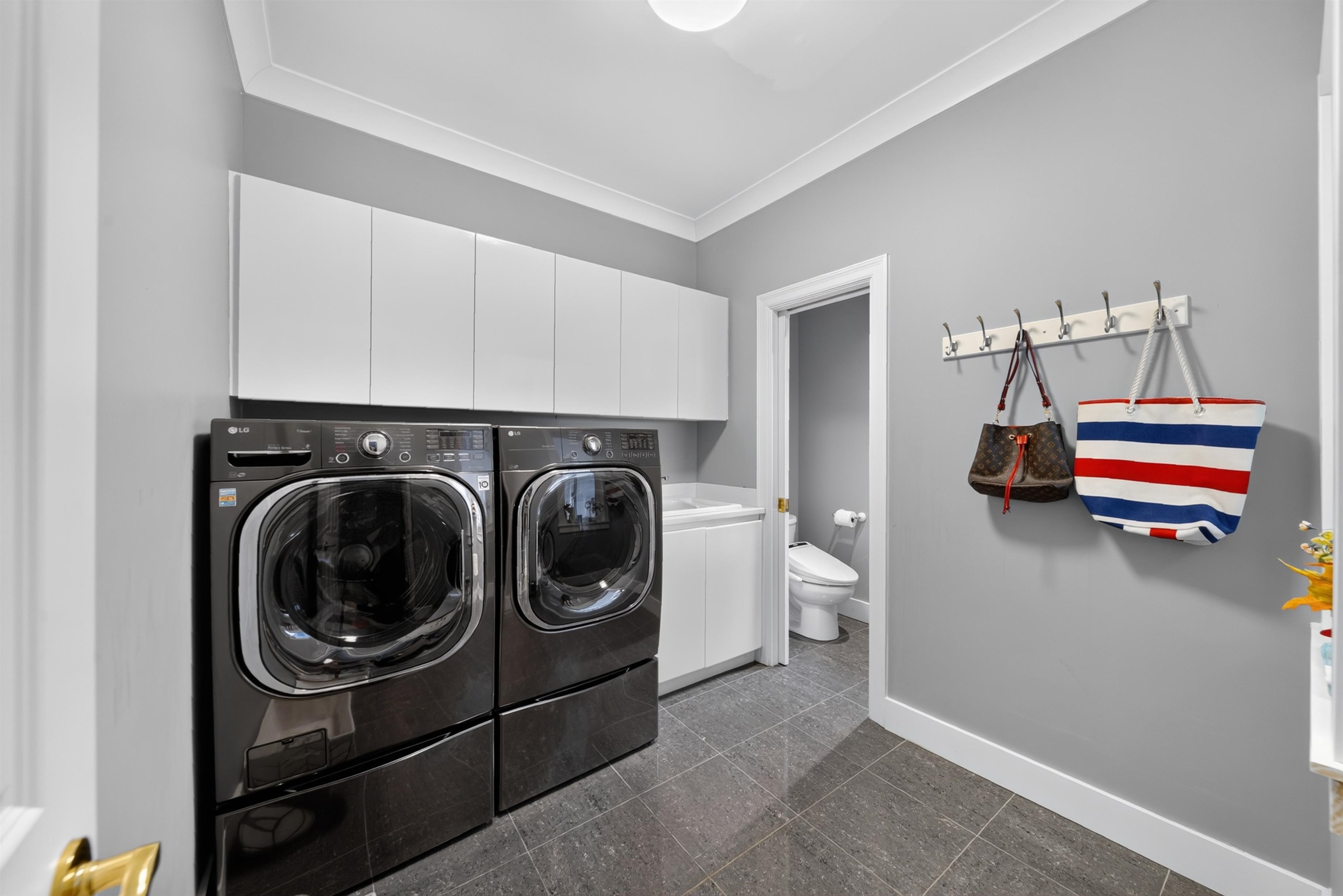  1572 Chippendale Court - MLS&reg; # R3142850