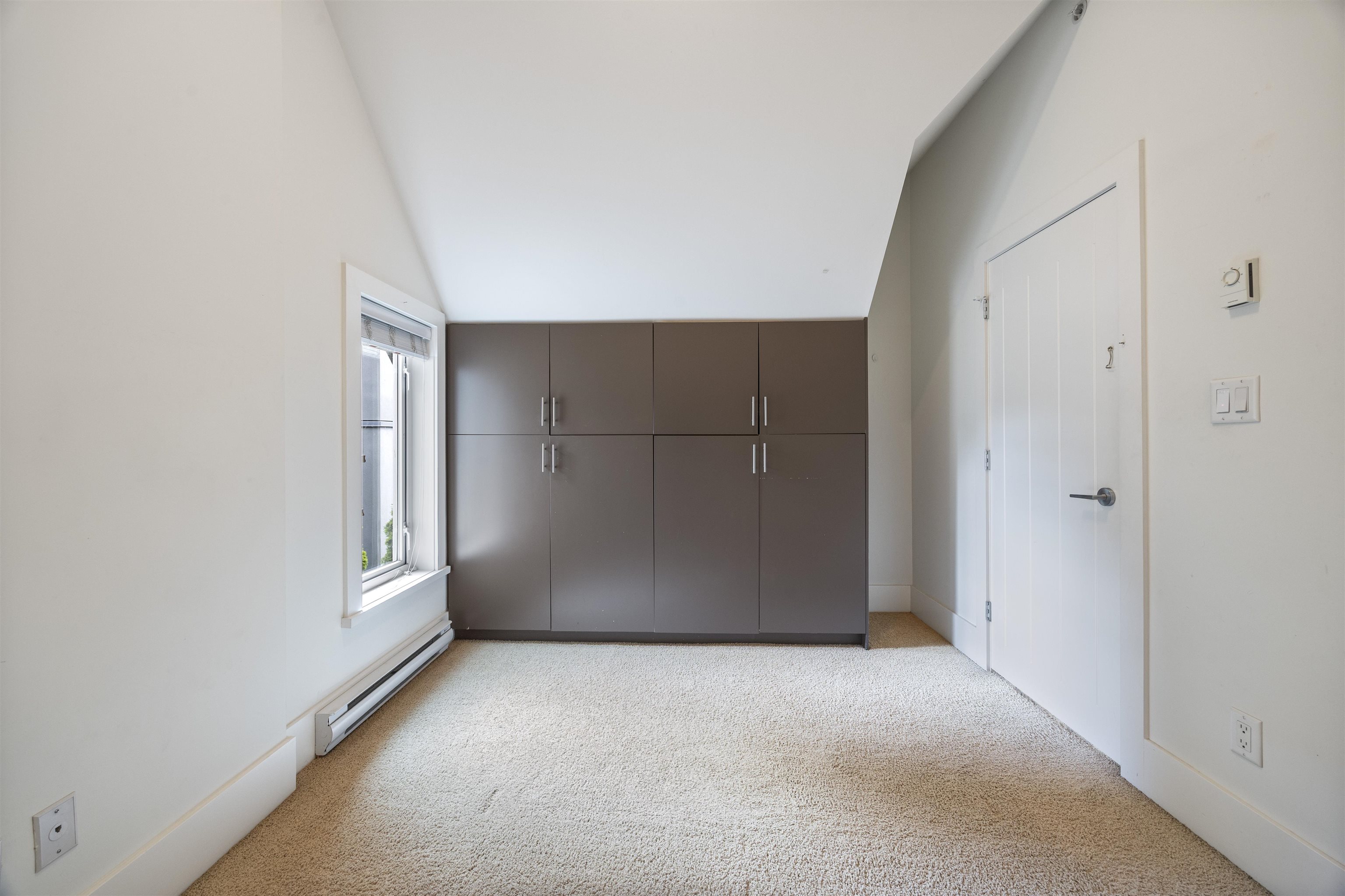  67 16th Avenue - MLS&reg; # R3142958
