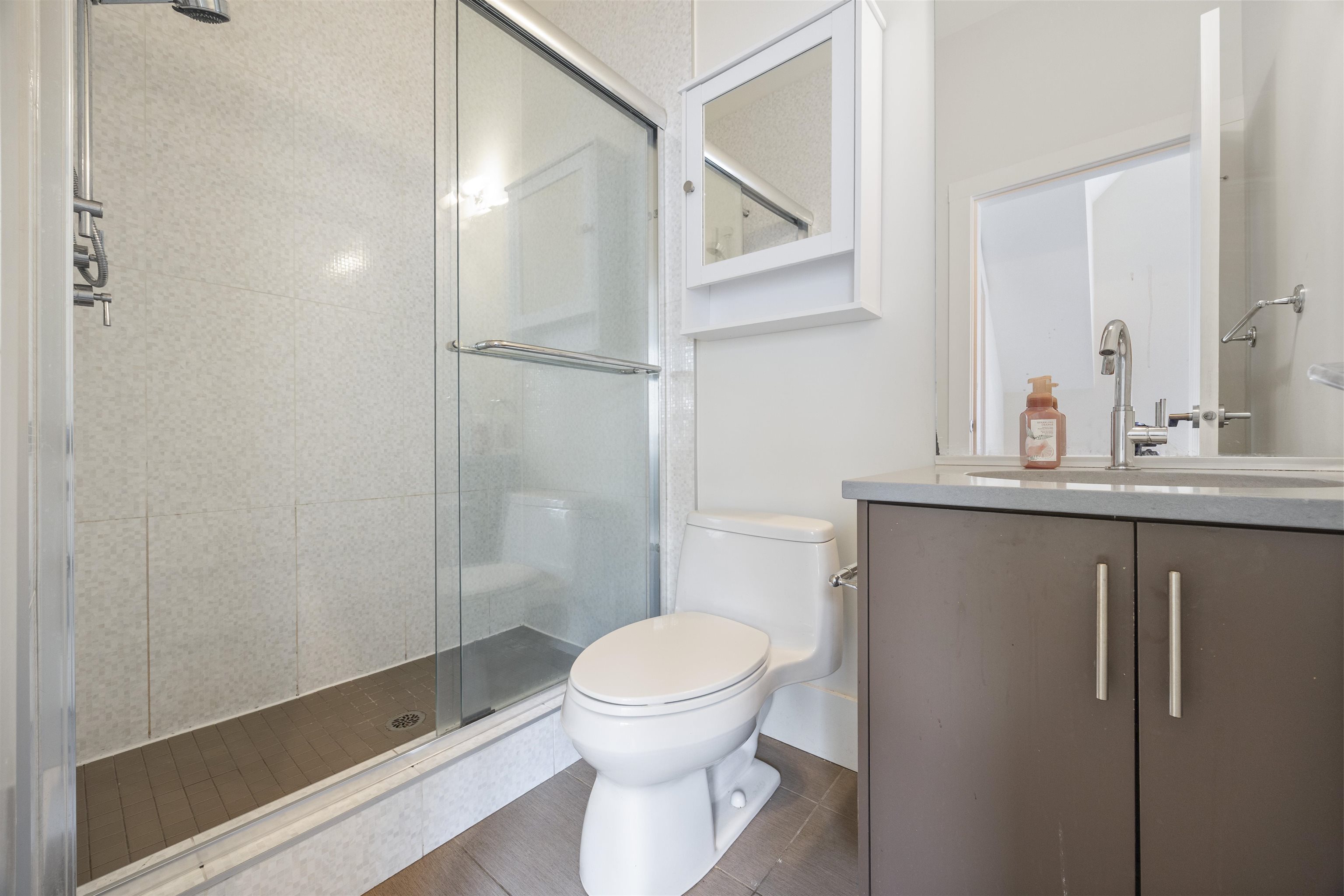  67 16th Avenue - MLS&reg; # R3142958