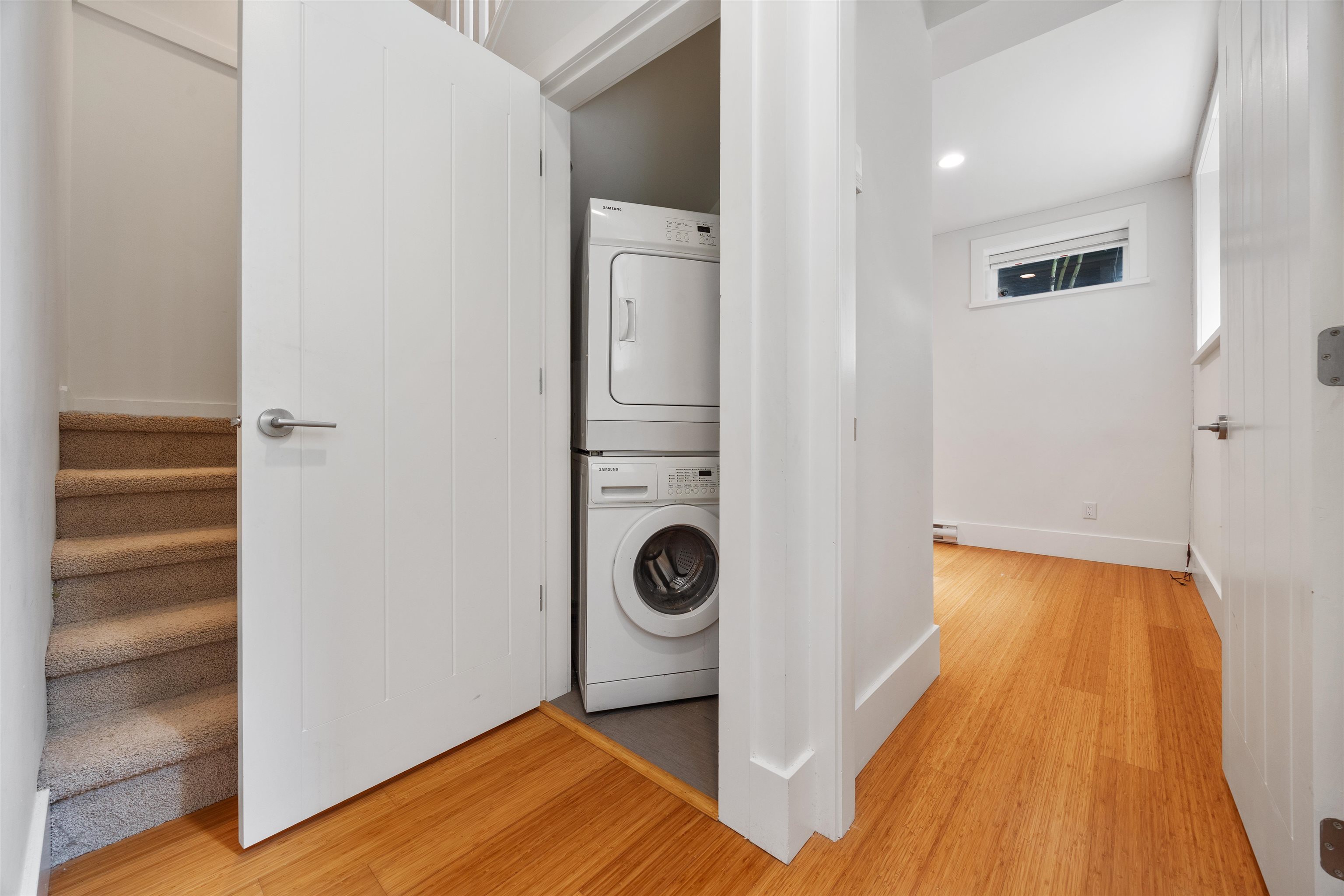  67 16th Avenue - MLS&reg; # R3142958