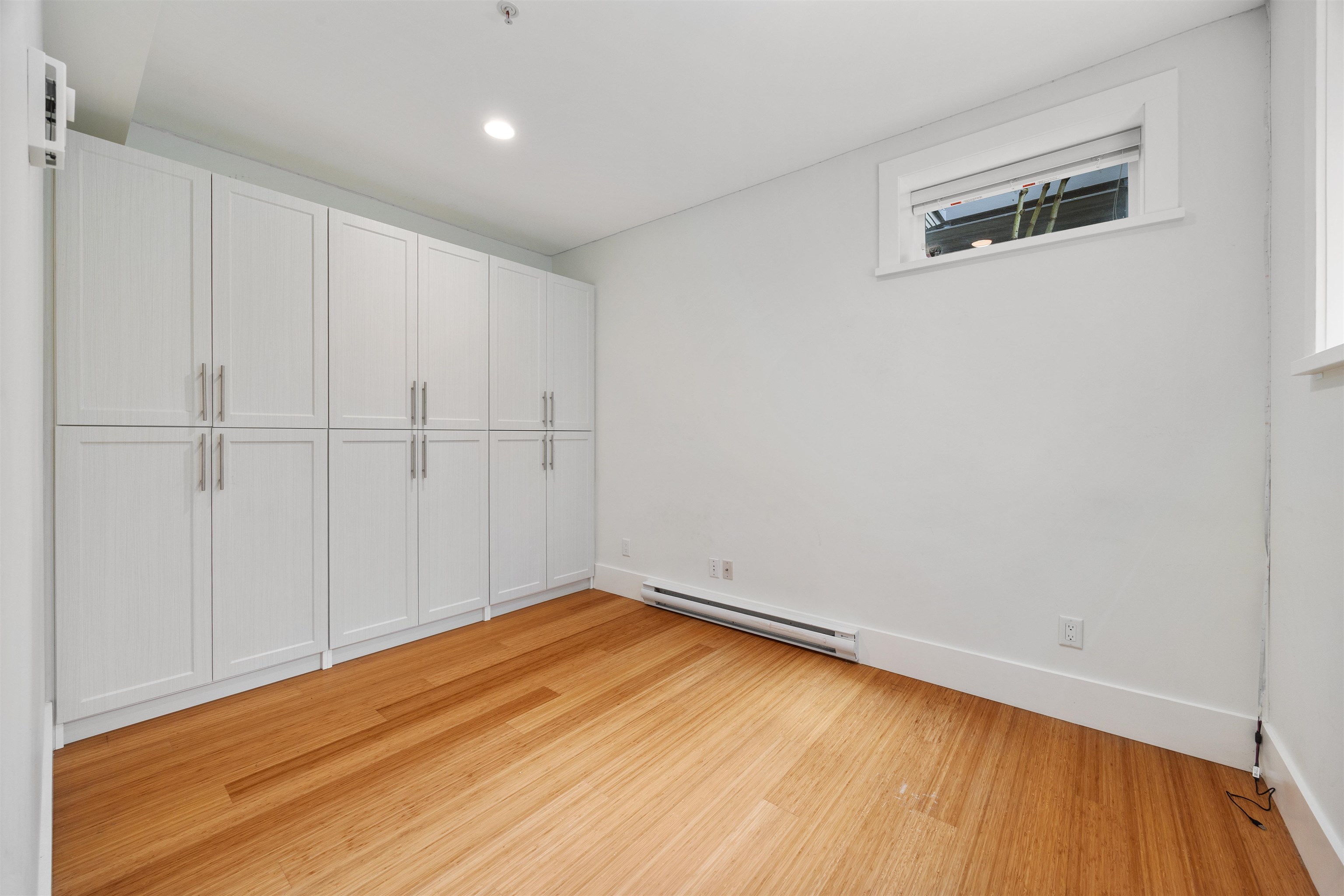  67 16th Avenue - MLS&reg; # R3142958