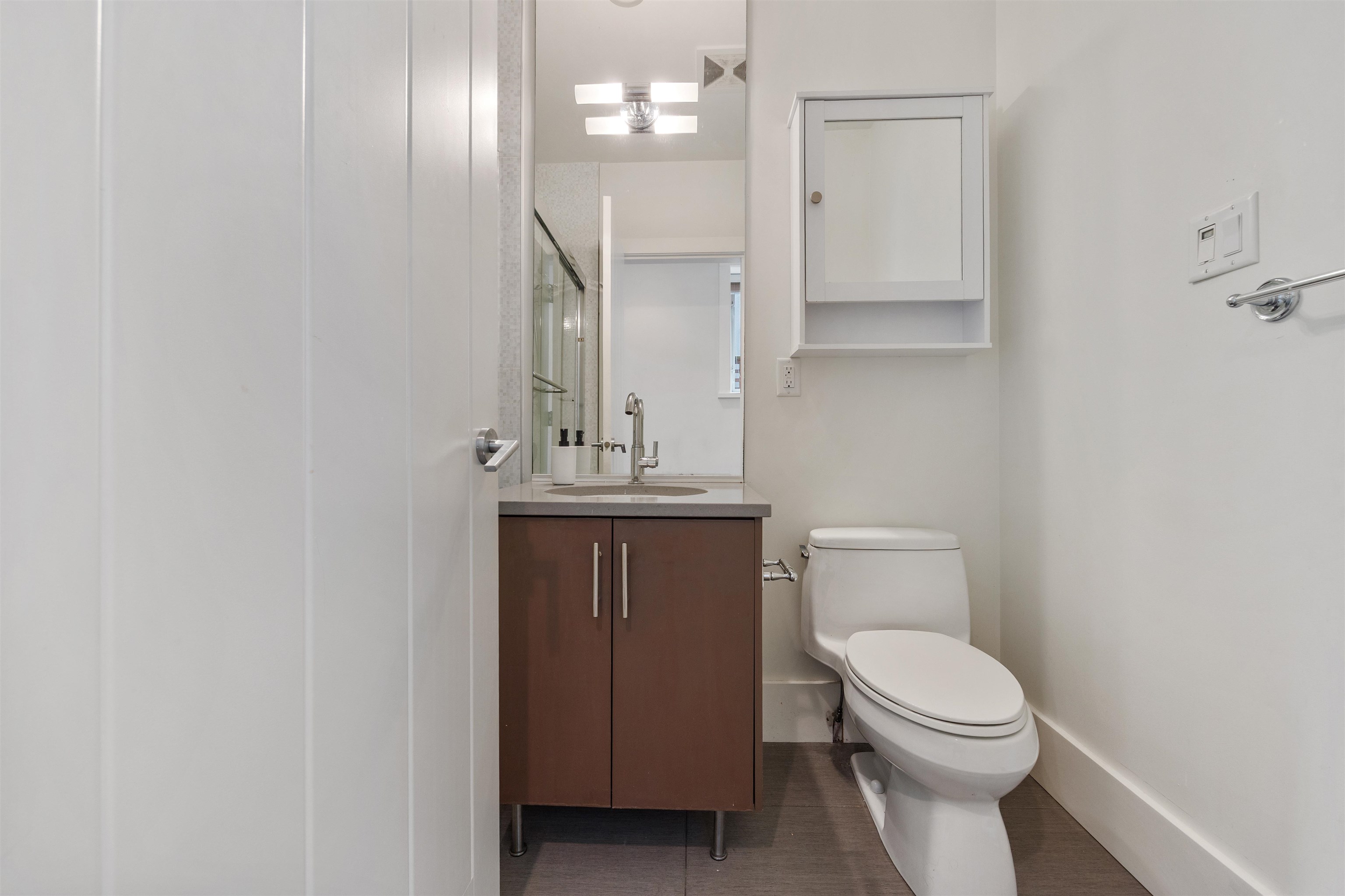  67 16th Avenue - MLS&reg; # R3142958