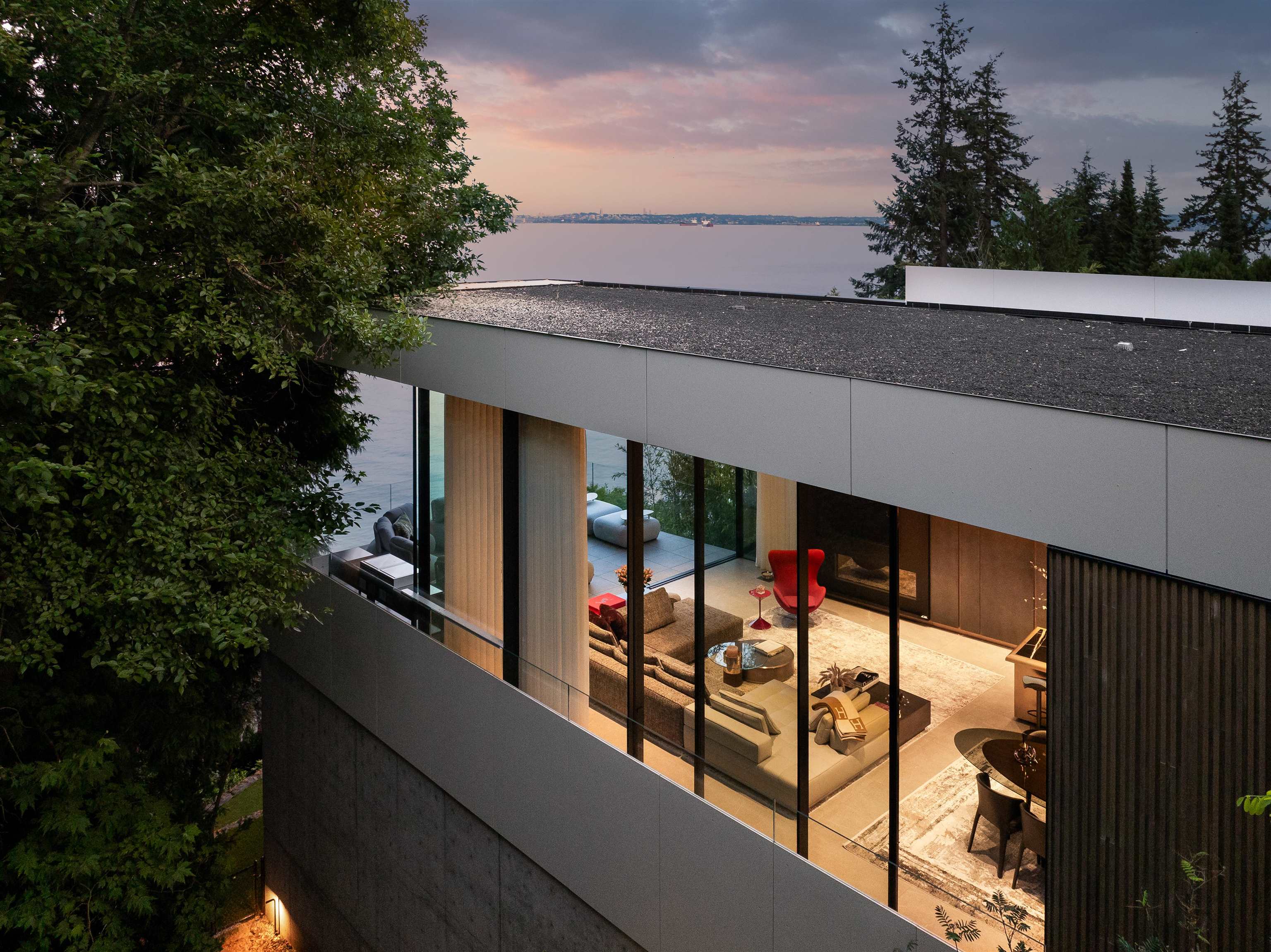  3478 Marine Drive - MLS&reg; # R3143003