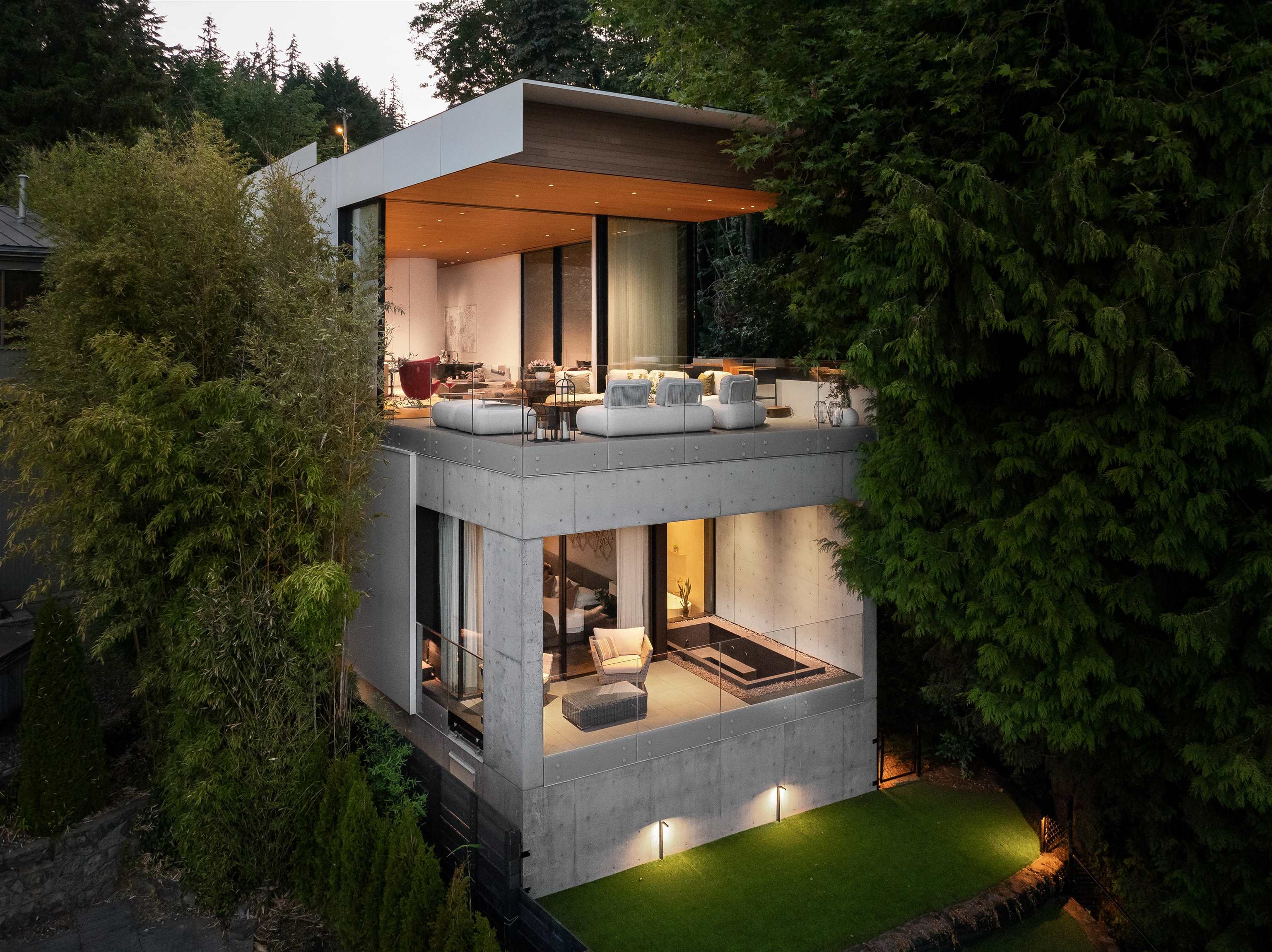  3478 Marine Drive - MLS&reg; # R3143003