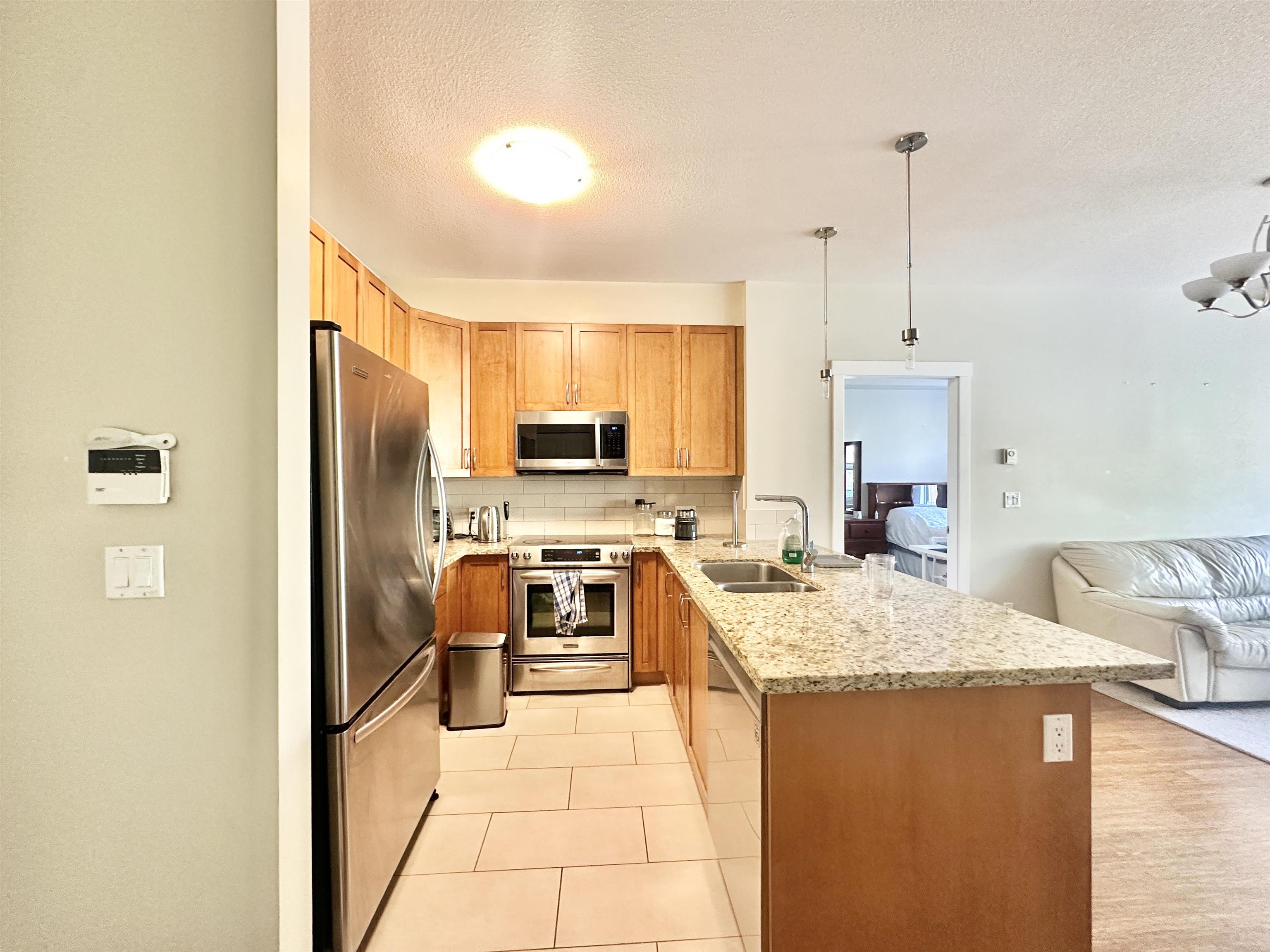 212 5788 Birney Avenue - MLS&reg; # R3143715