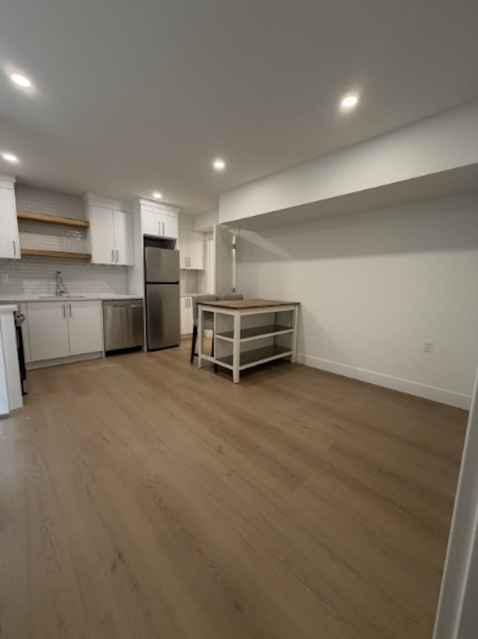  1631 Emerson Court - MLS&reg; # R3144317