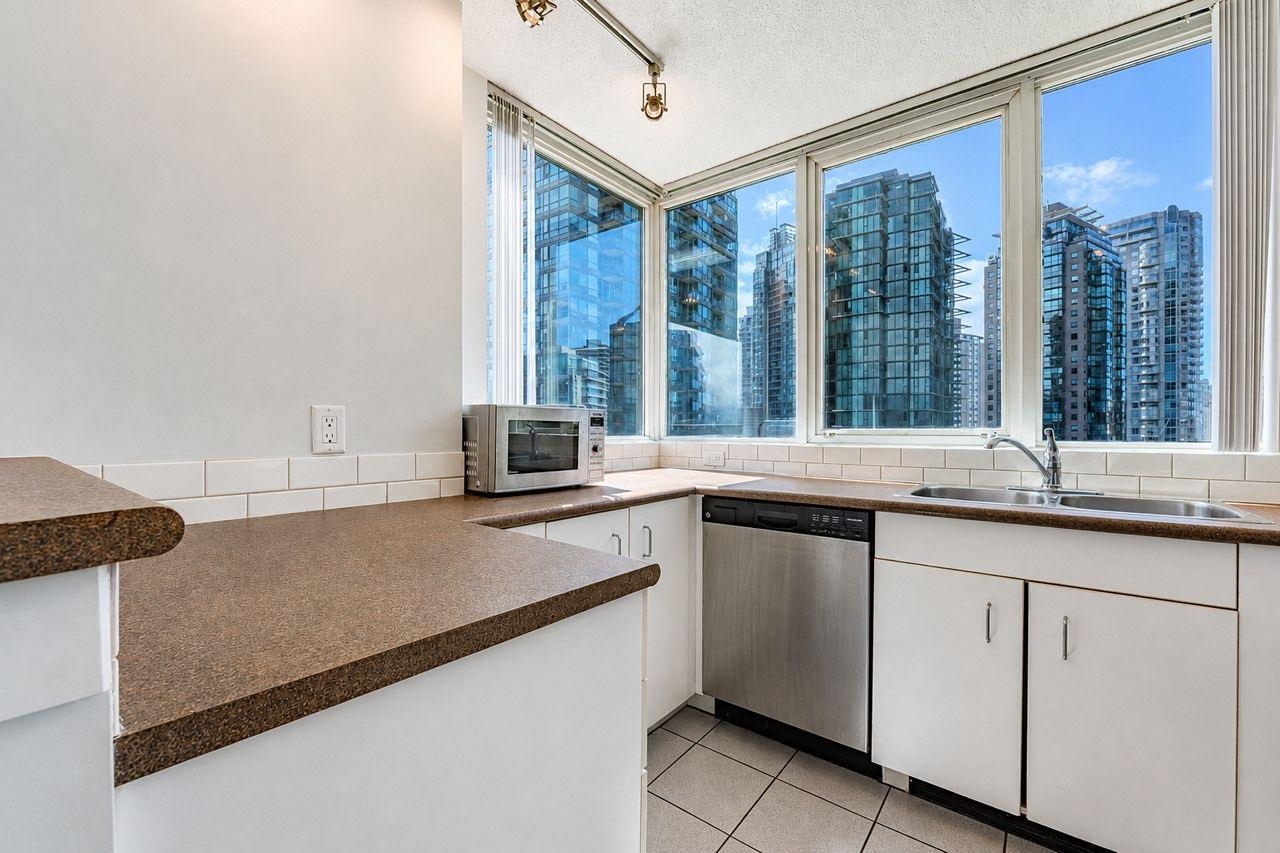 1806 588 Broughton Street - MLS&reg; # R3144754