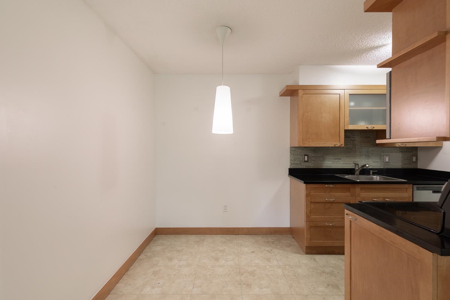 203 3680 7th Avenue - MLS&reg; # R3145494