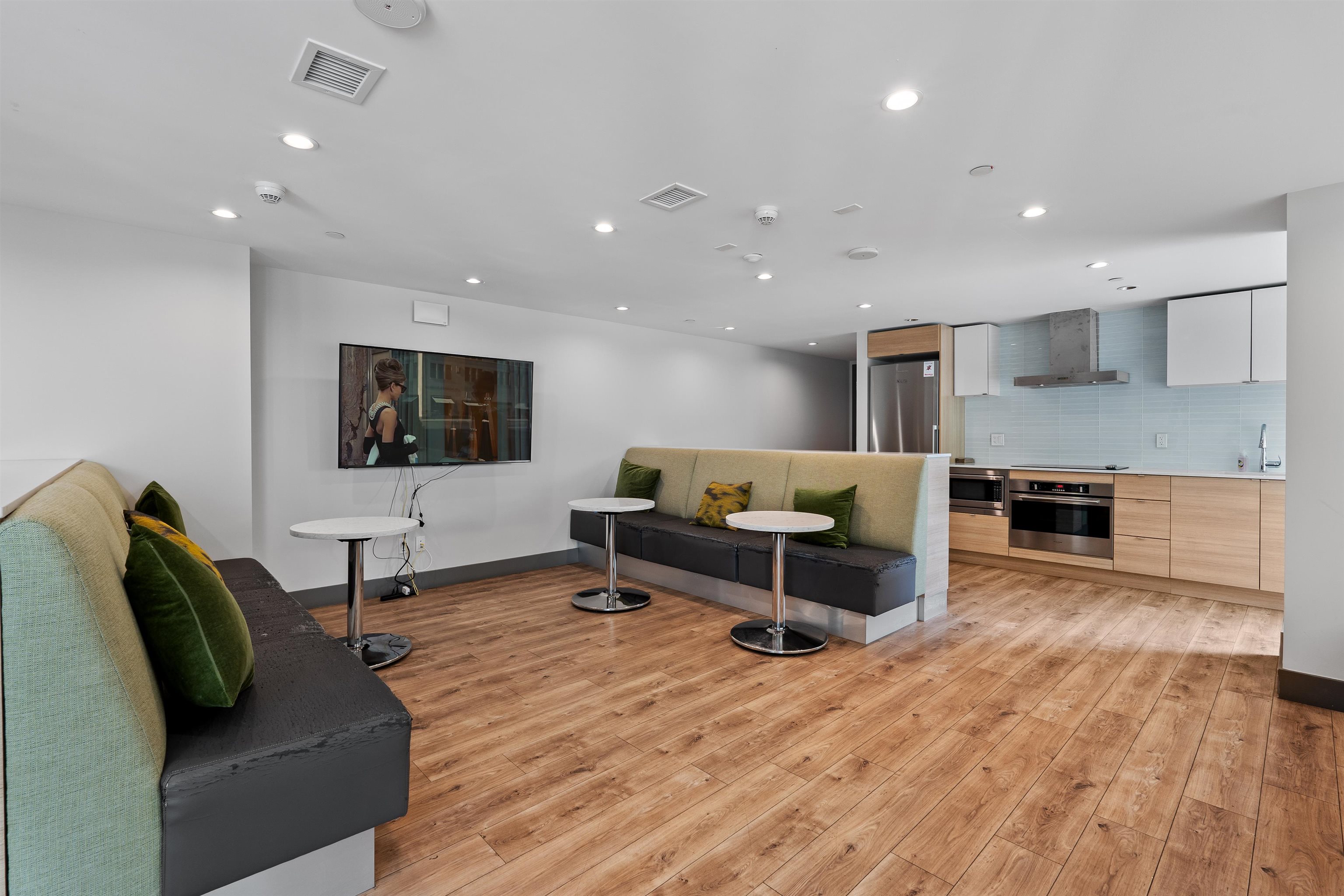 523 159 2nd Avenue - MLS&reg; # R3145627