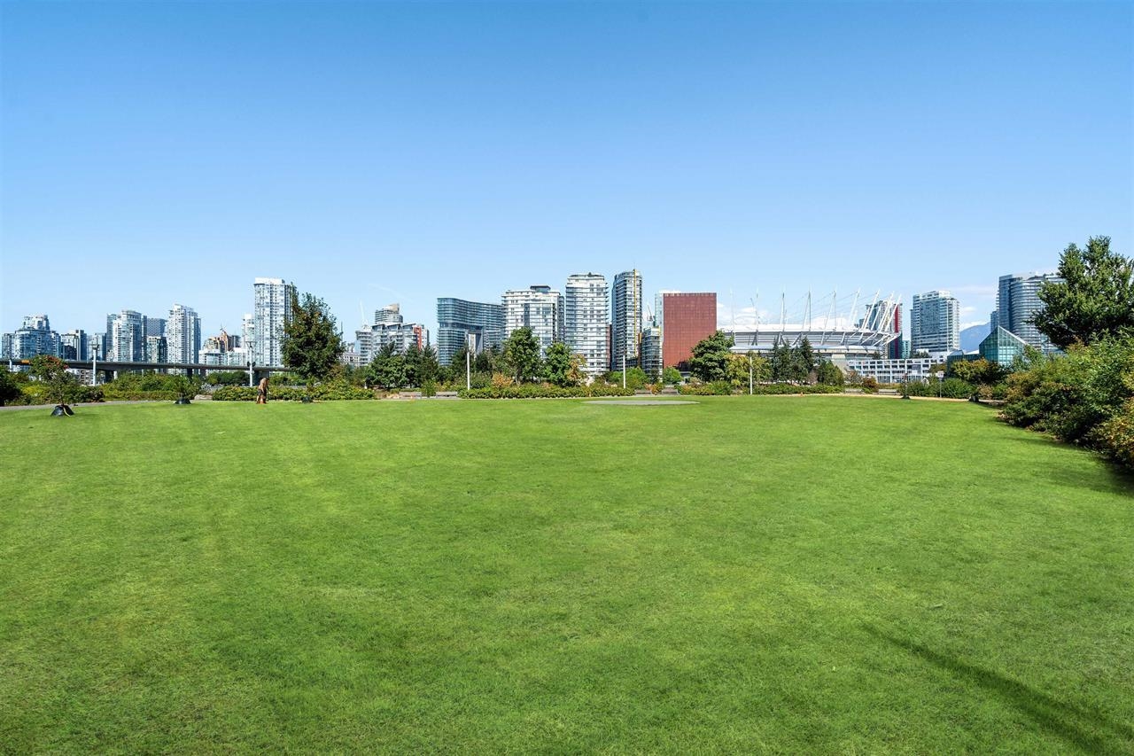 404 1616 Columbia Street - MLS&reg; # R3146519