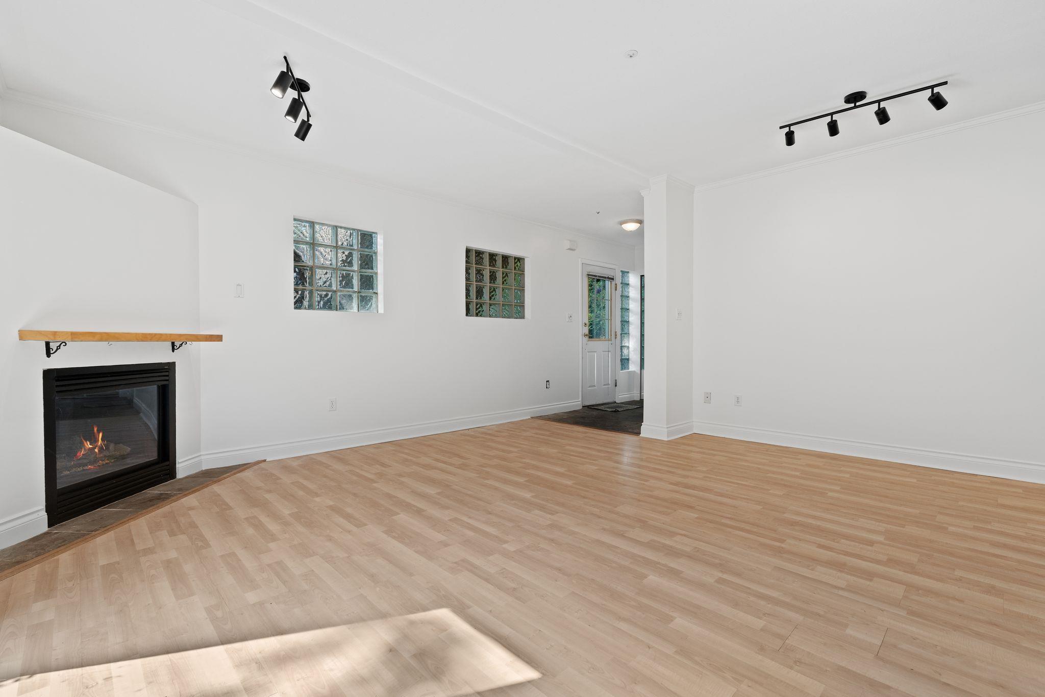  3027 7th Avenue - MLS&reg; # R3146709