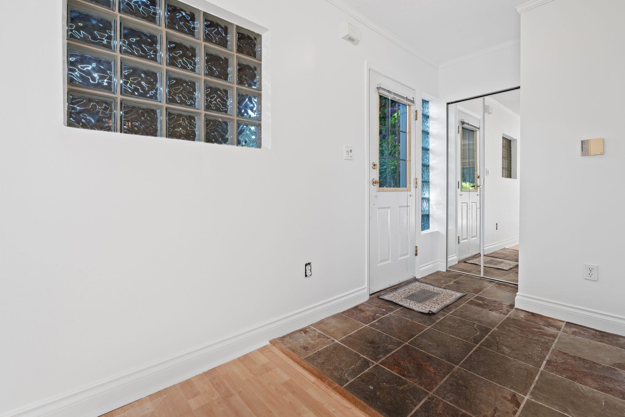  3027 7th Avenue - MLS&reg; # R3146709