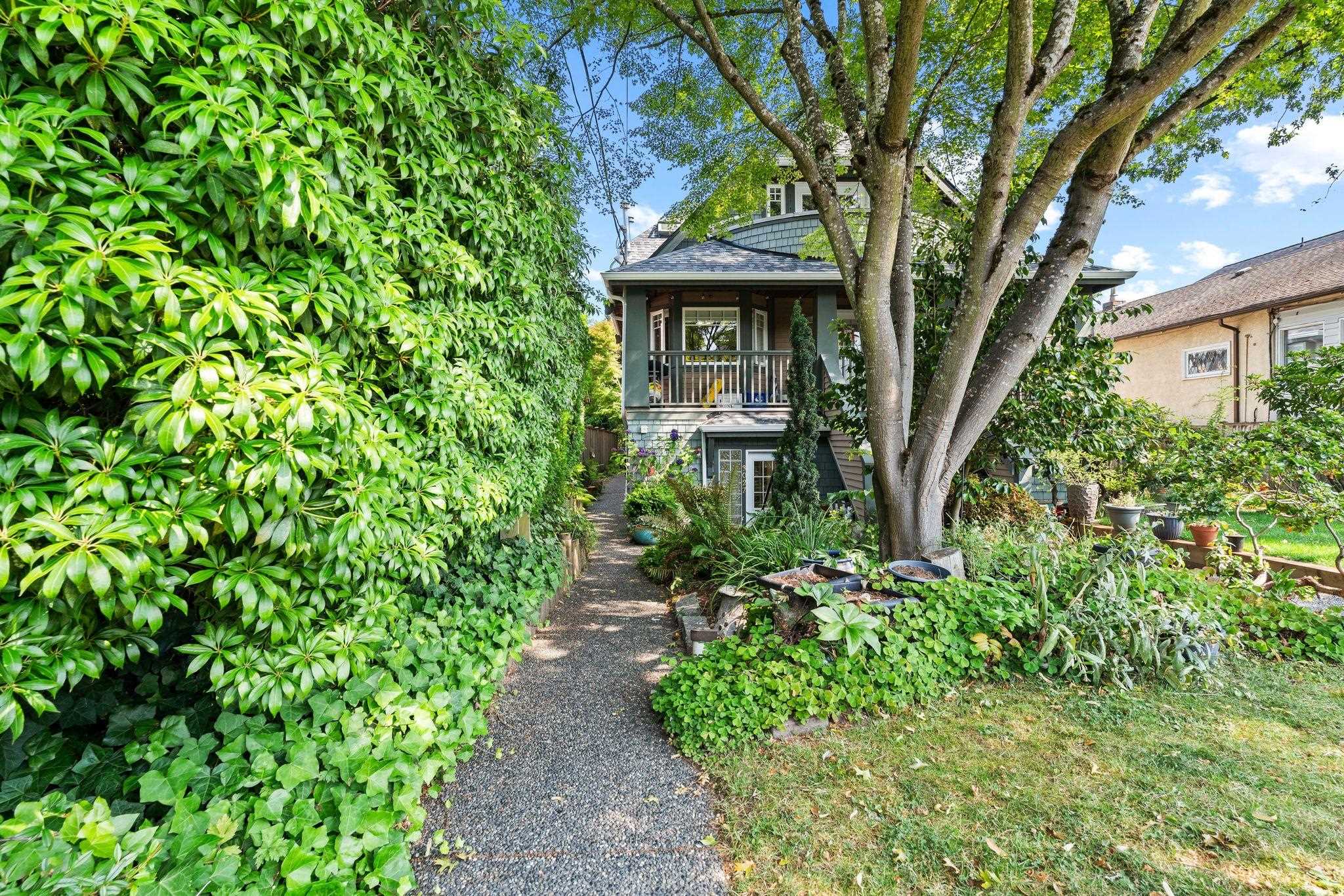  3027 7th Avenue - MLS&reg; # R3146709