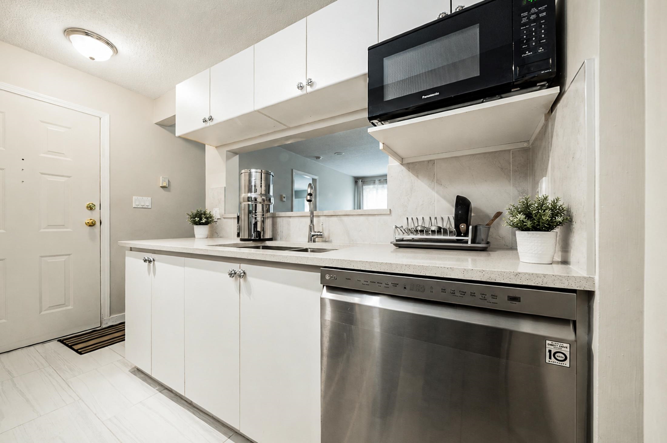305 3489 Ascot Place - MLS&reg; # R3146808