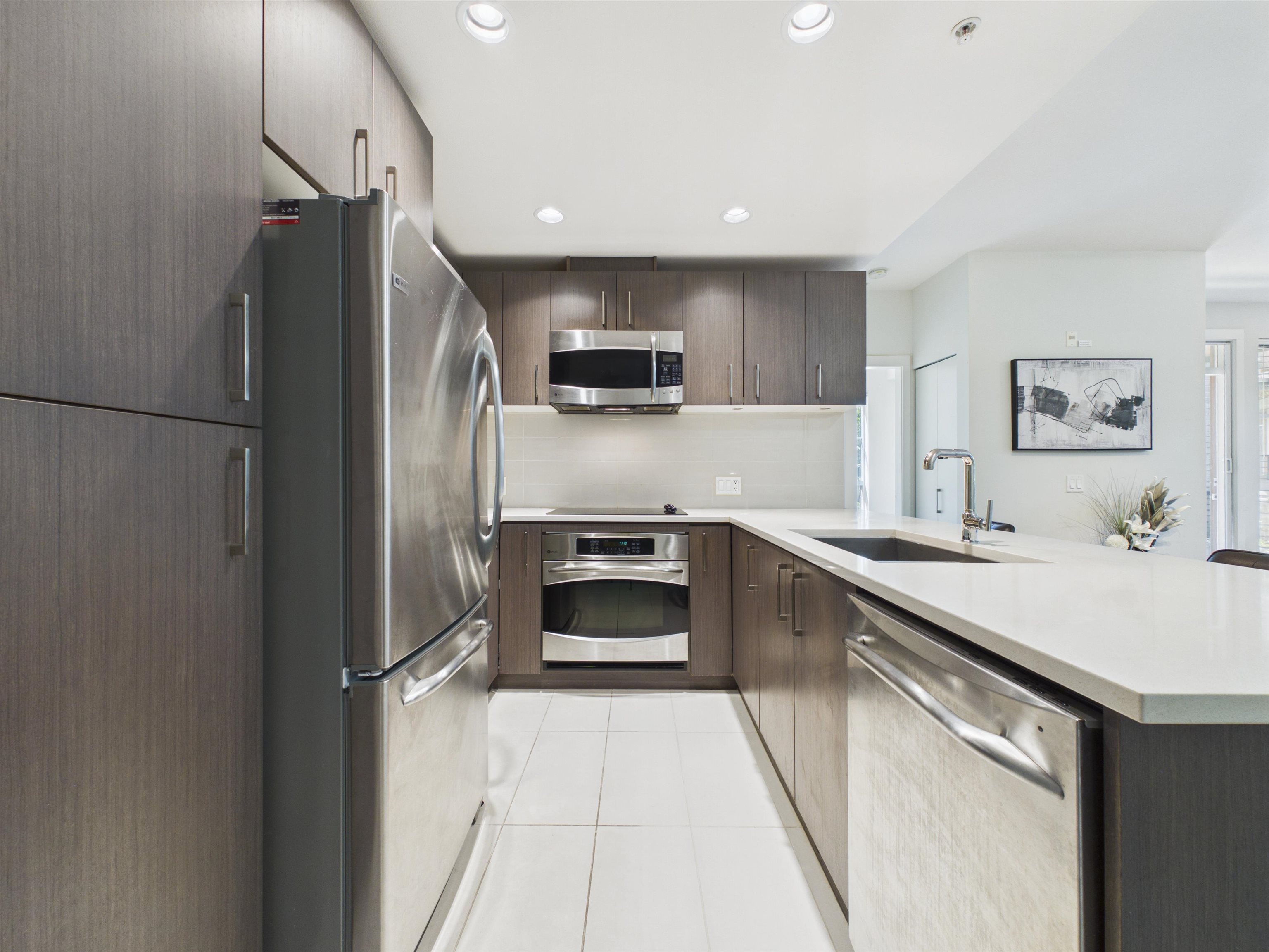 213 5983 Gray Avenue - MLS&reg; # R3147347