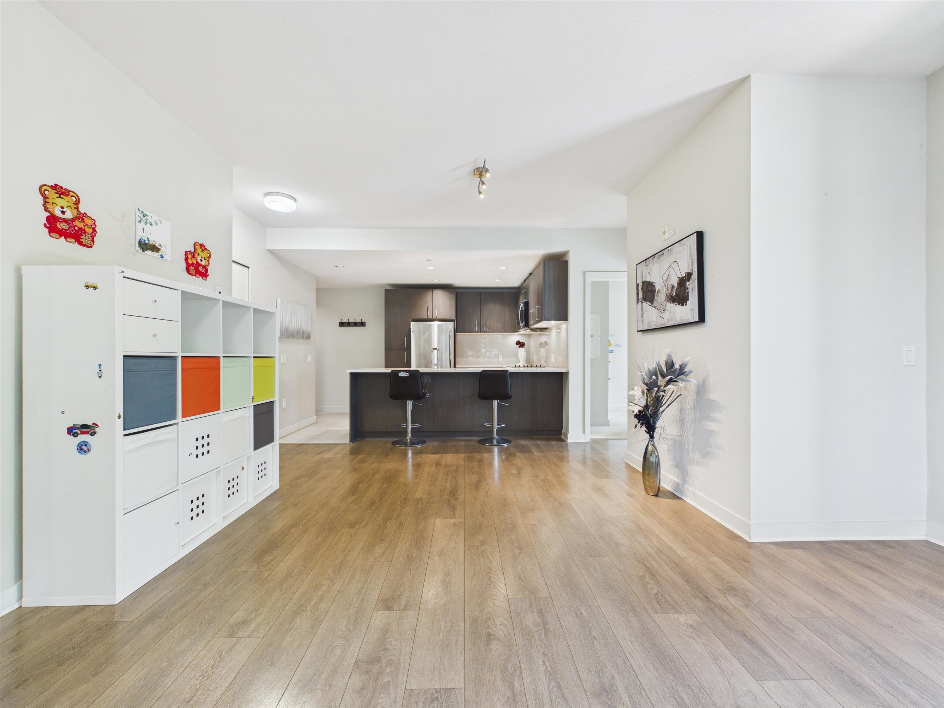 213 5983 Gray Avenue - MLS&reg; # R3147347