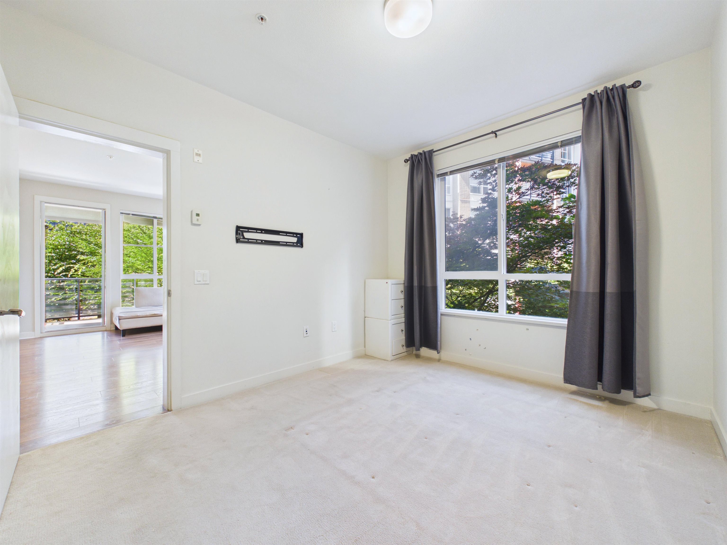 213 5983 Gray Avenue - MLS&reg; # R3147347