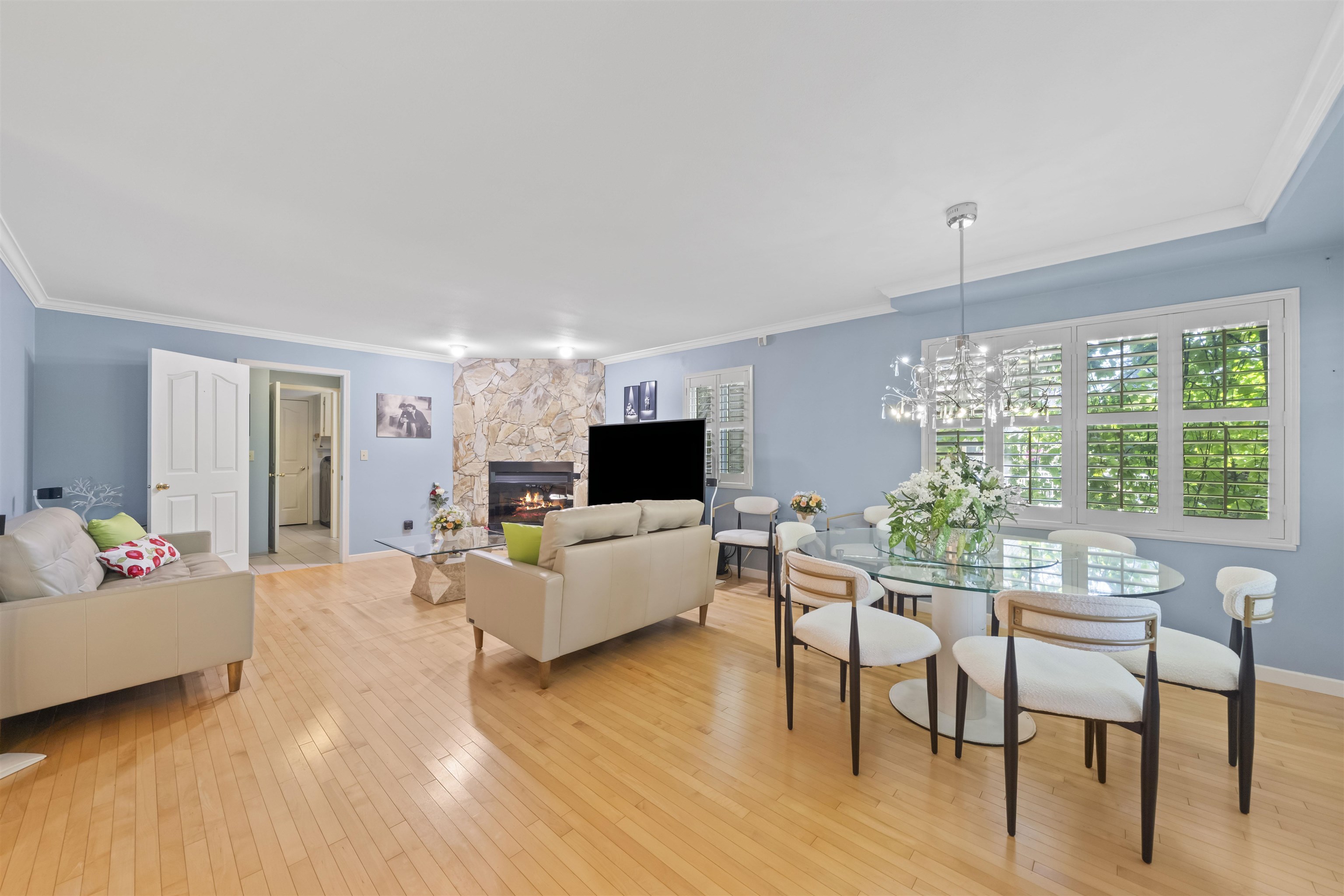  2445 Mowat Place - MLS&reg; # R3147965