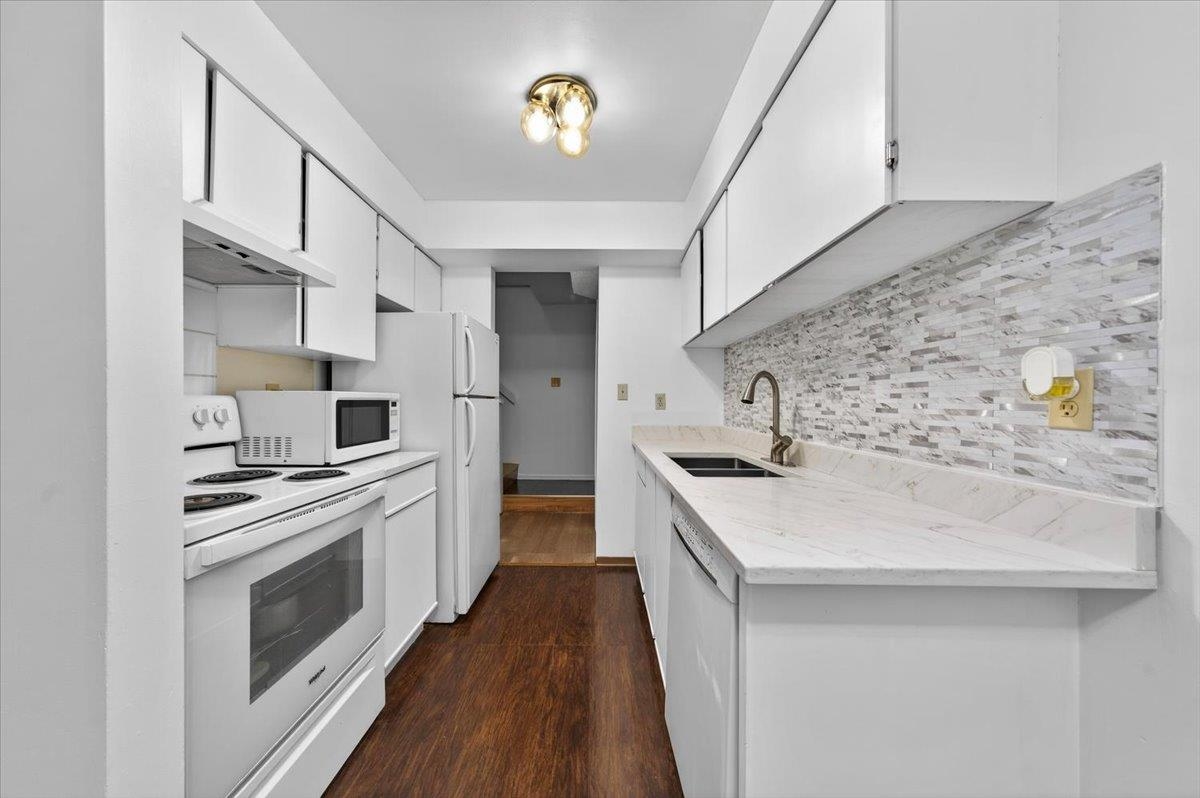  3438 Copeland Avenue - MLS&reg; # R3148641