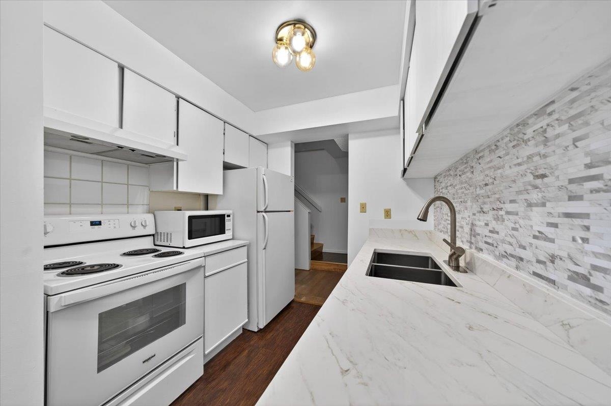 3438 Copeland Avenue - MLS&reg; # R3148641